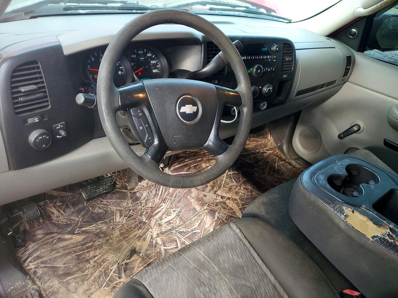2008 Chevrolet Silverado C1500 Red vin: 1GCEC14X28Z198422