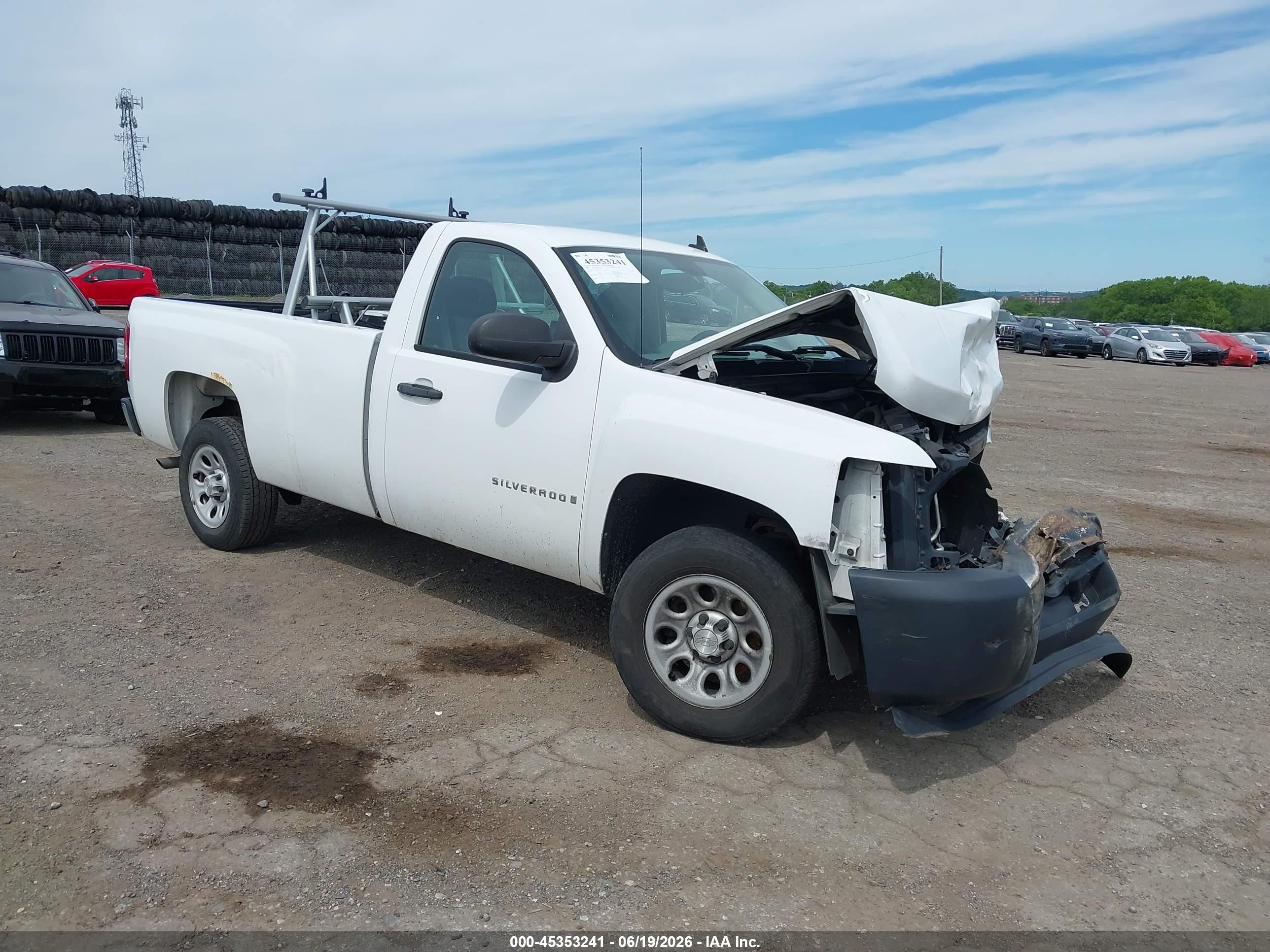 2008 Chevrolet Silverado 1500 Work Truck White vin: 1GCEC14X28Z321524