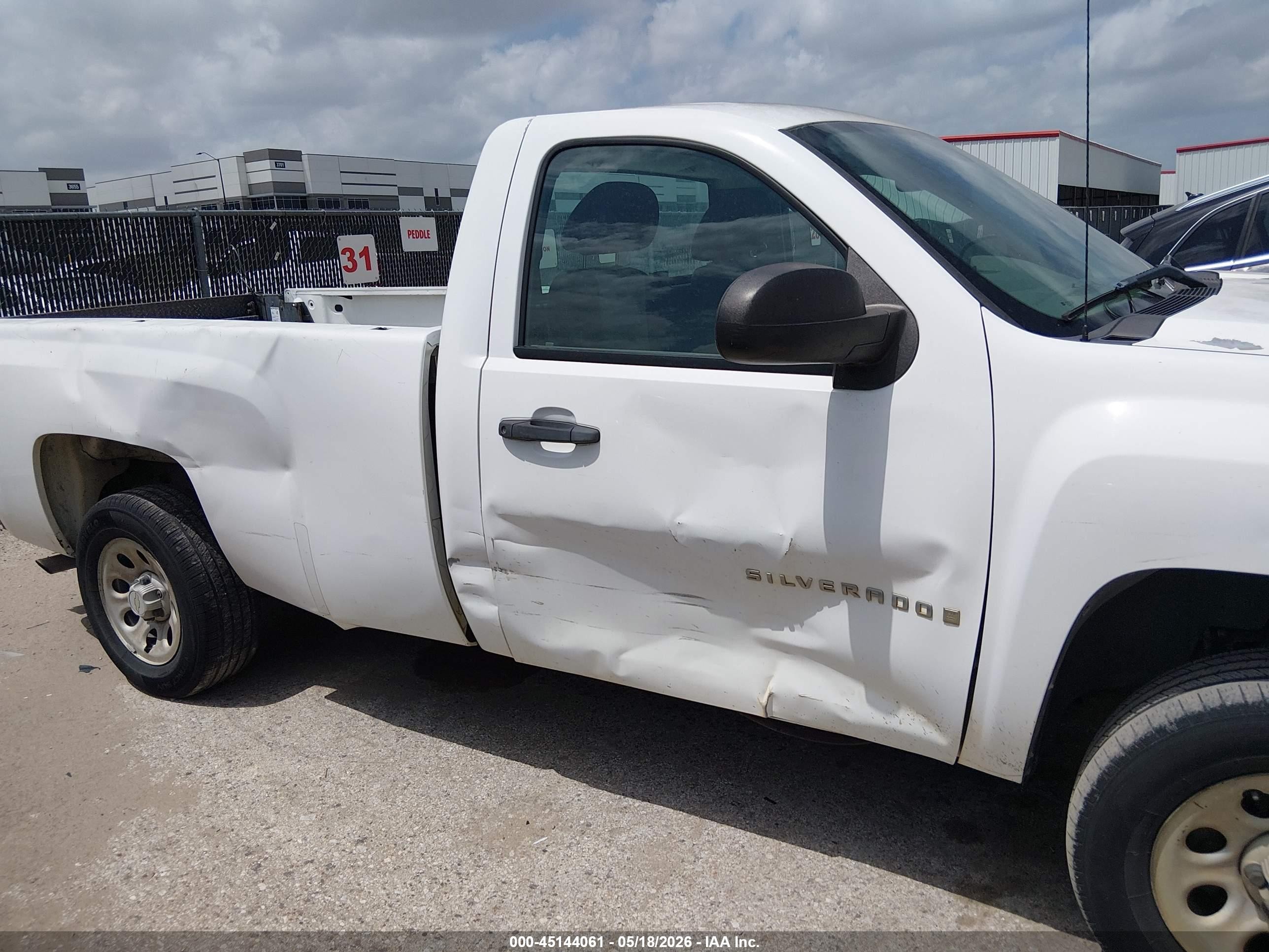 2009 Chevrolet Silverado 1500 Work Truck White vin: 1GCEC14X29Z191312