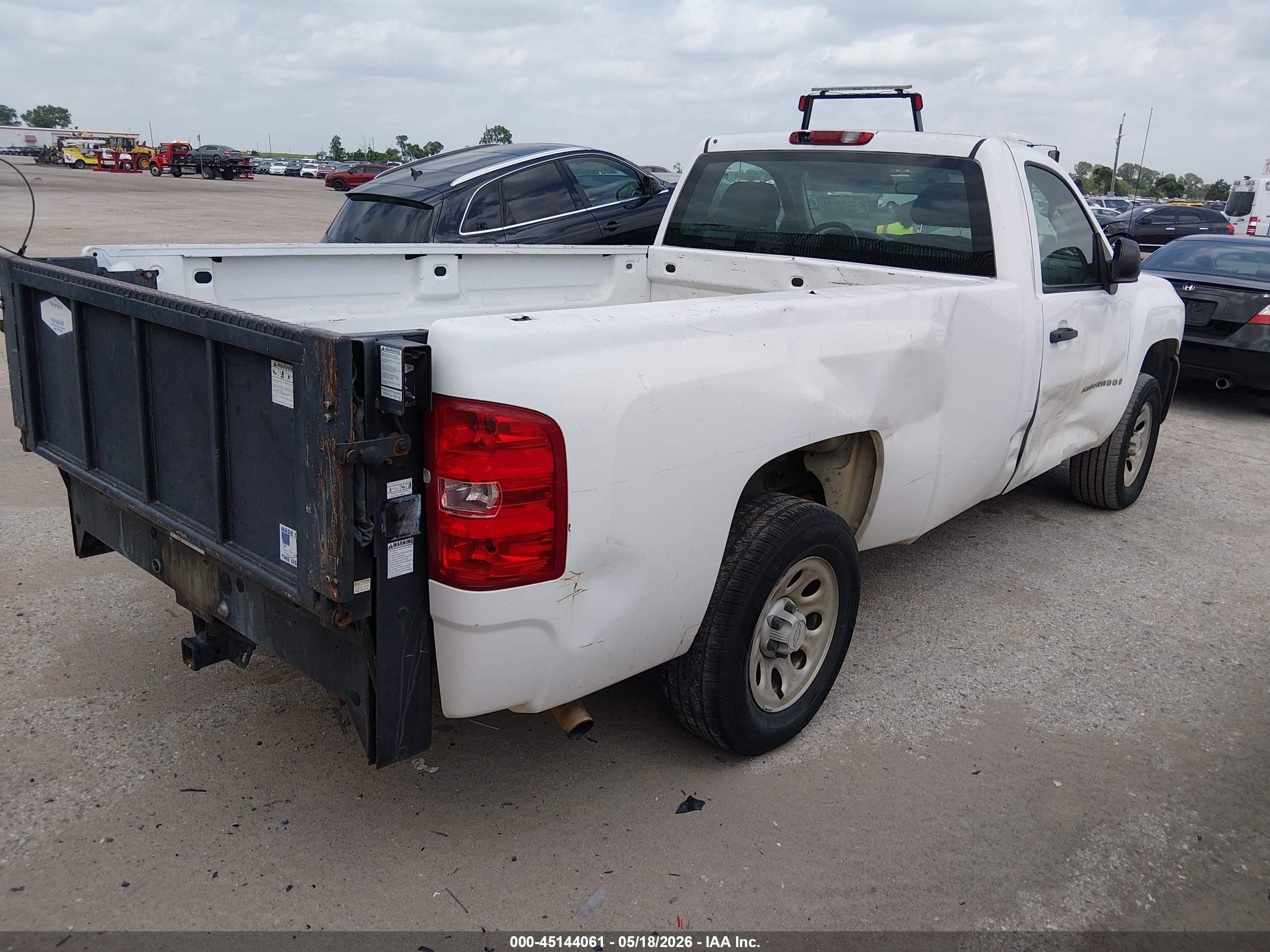 2009 Chevrolet Silverado 1500 Work Truck White vin: 1GCEC14X29Z191312