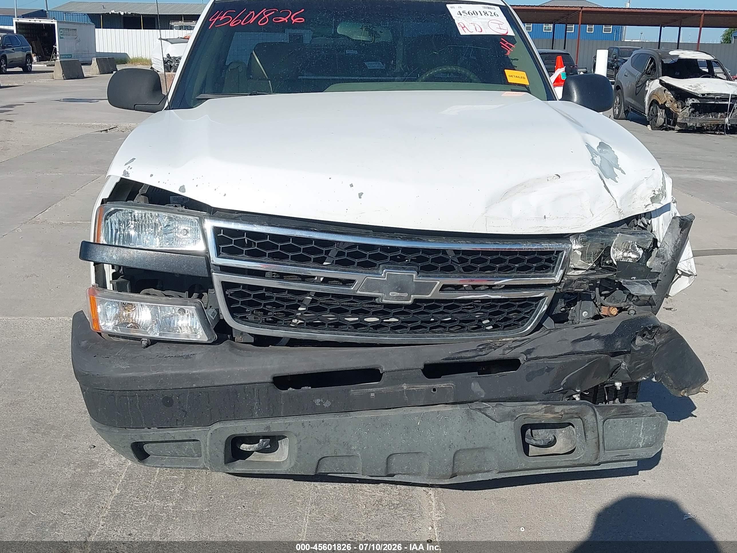 2007 Chevrolet Silverado 1500 Classic Work Truck White vin: 1GCEC14X37Z170420