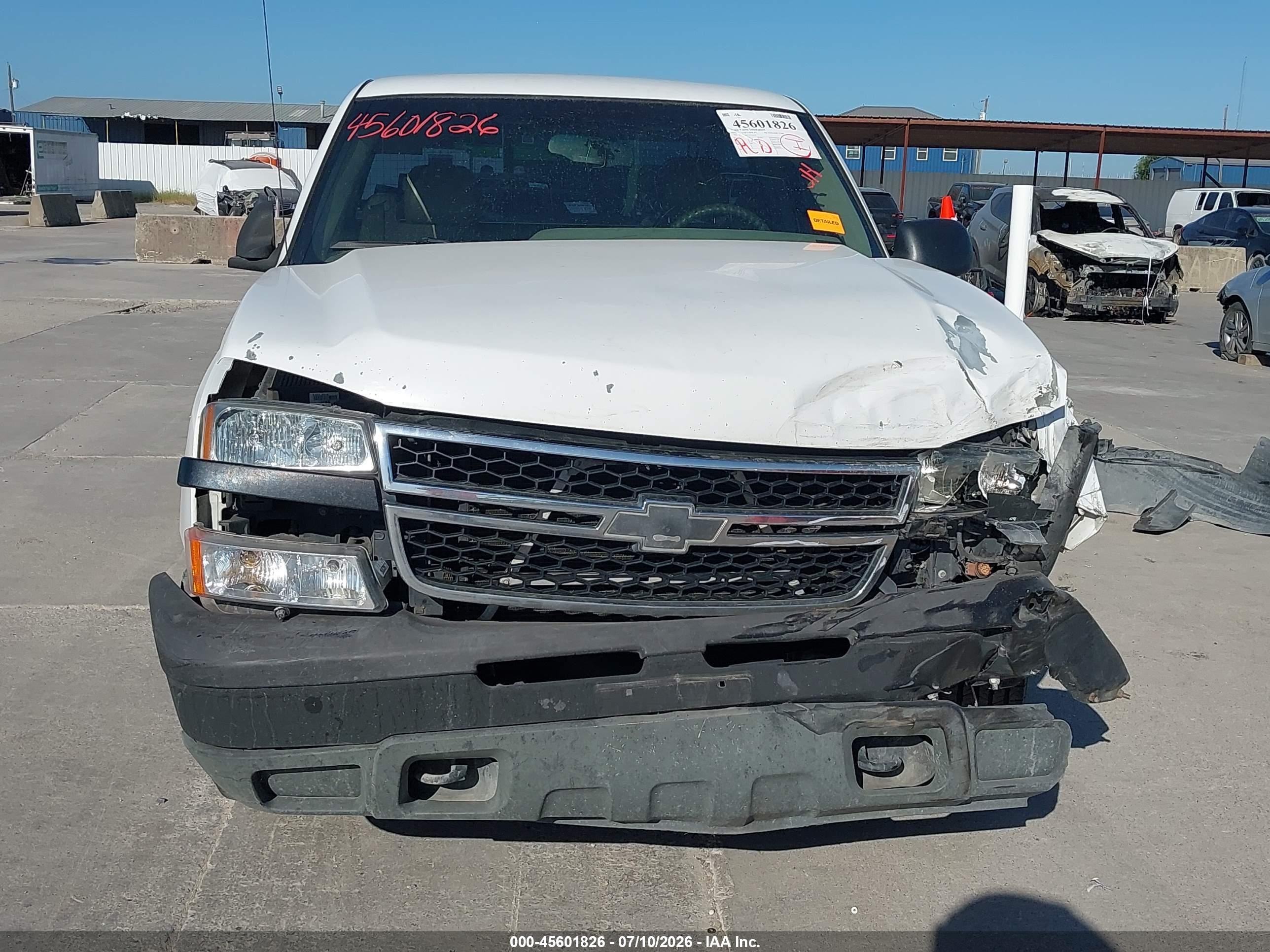 2007 Chevrolet Silverado 1500 Classic Work Truck White vin: 1GCEC14X37Z170420