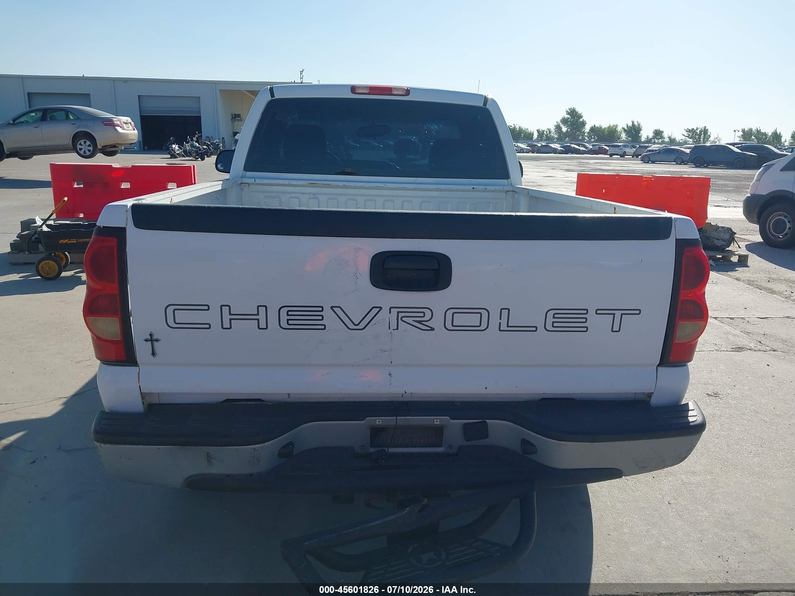 2007 Chevrolet Silverado 1500 Classic Work Truck White vin: 1GCEC14X37Z170420
