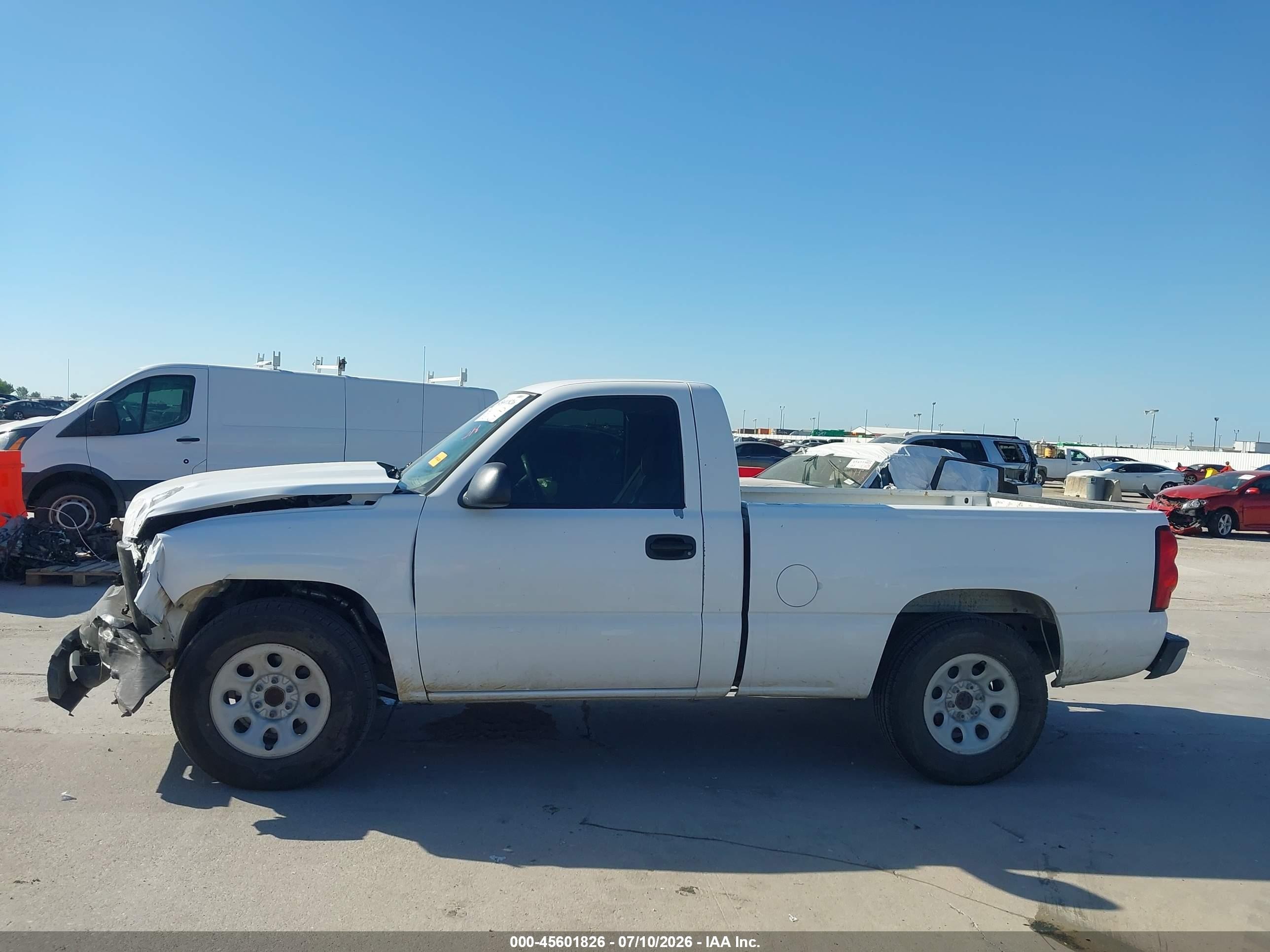 2007 Chevrolet Silverado 1500 Classic Work Truck White vin: 1GCEC14X37Z170420