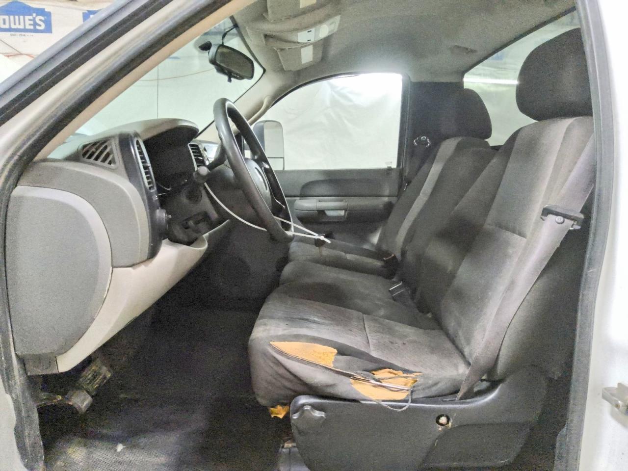 2009 Chevrolet Silverado C1500 White vin: 1GCEC14X39Z151725