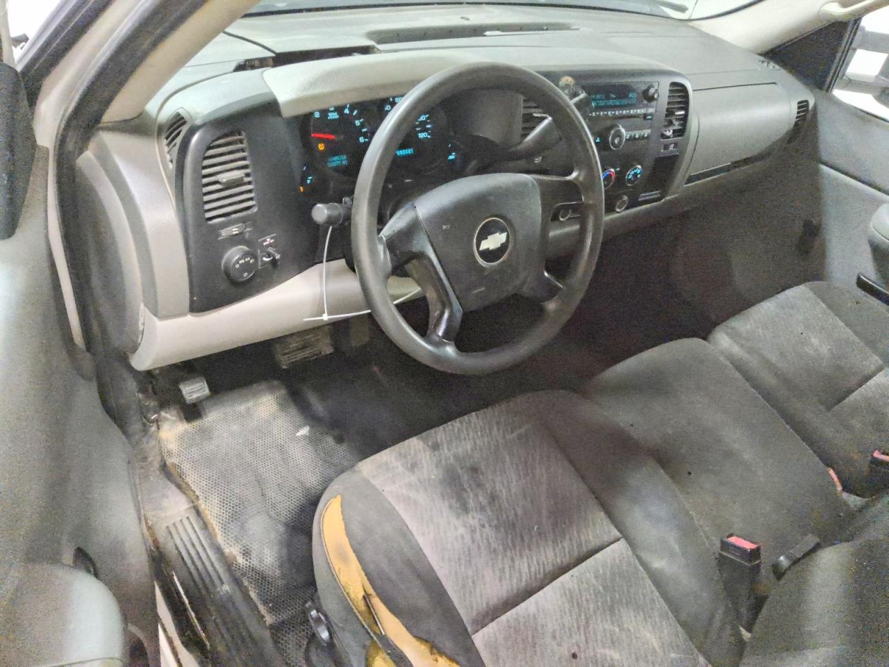 2009 Chevrolet Silverado C1500 White vin: 1GCEC14X39Z151725