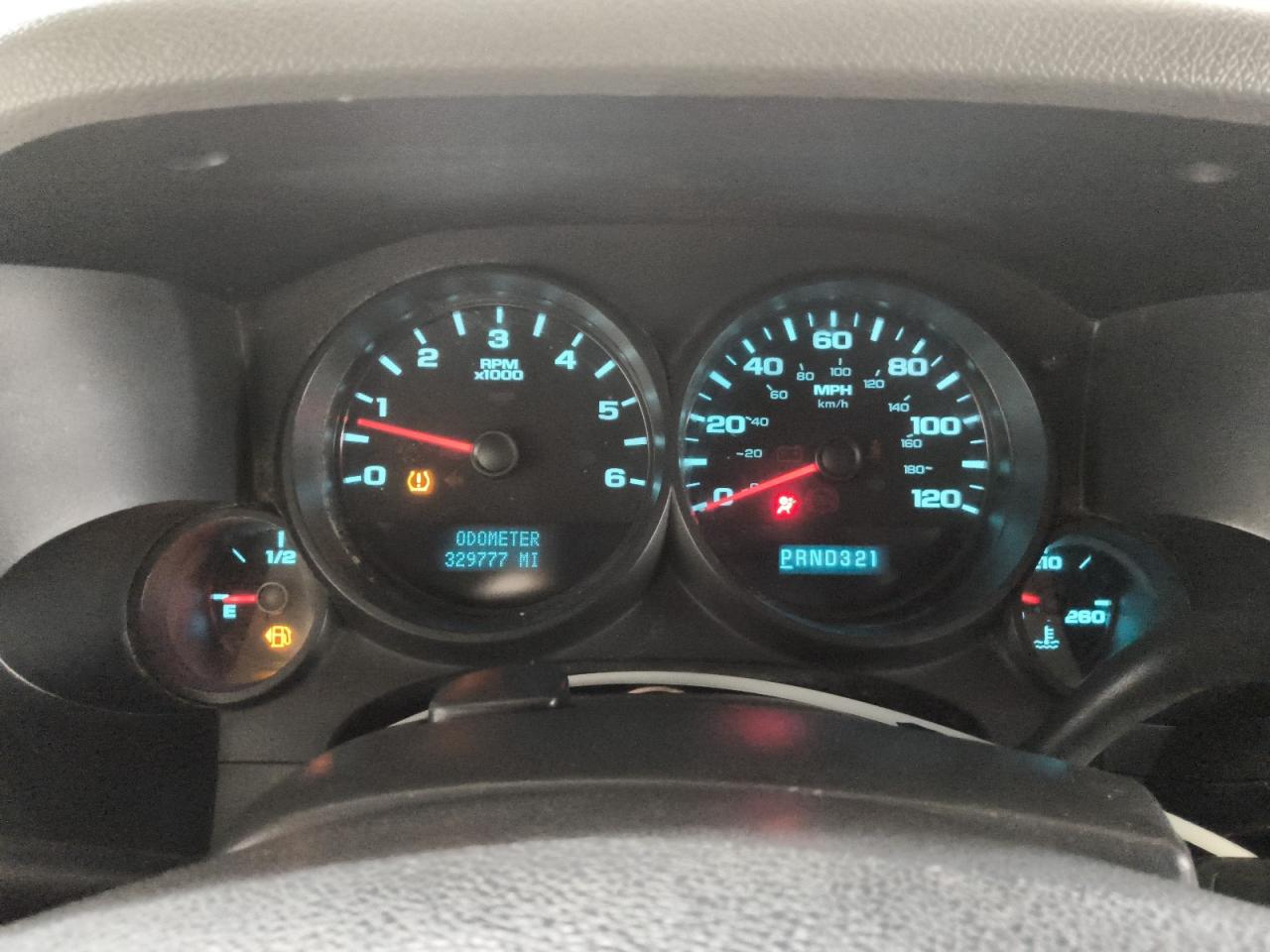 2009 Chevrolet Silverado C1500 White vin: 1GCEC14X39Z151725 Damage: Warning Light - Air Bag, On, Unacceptable