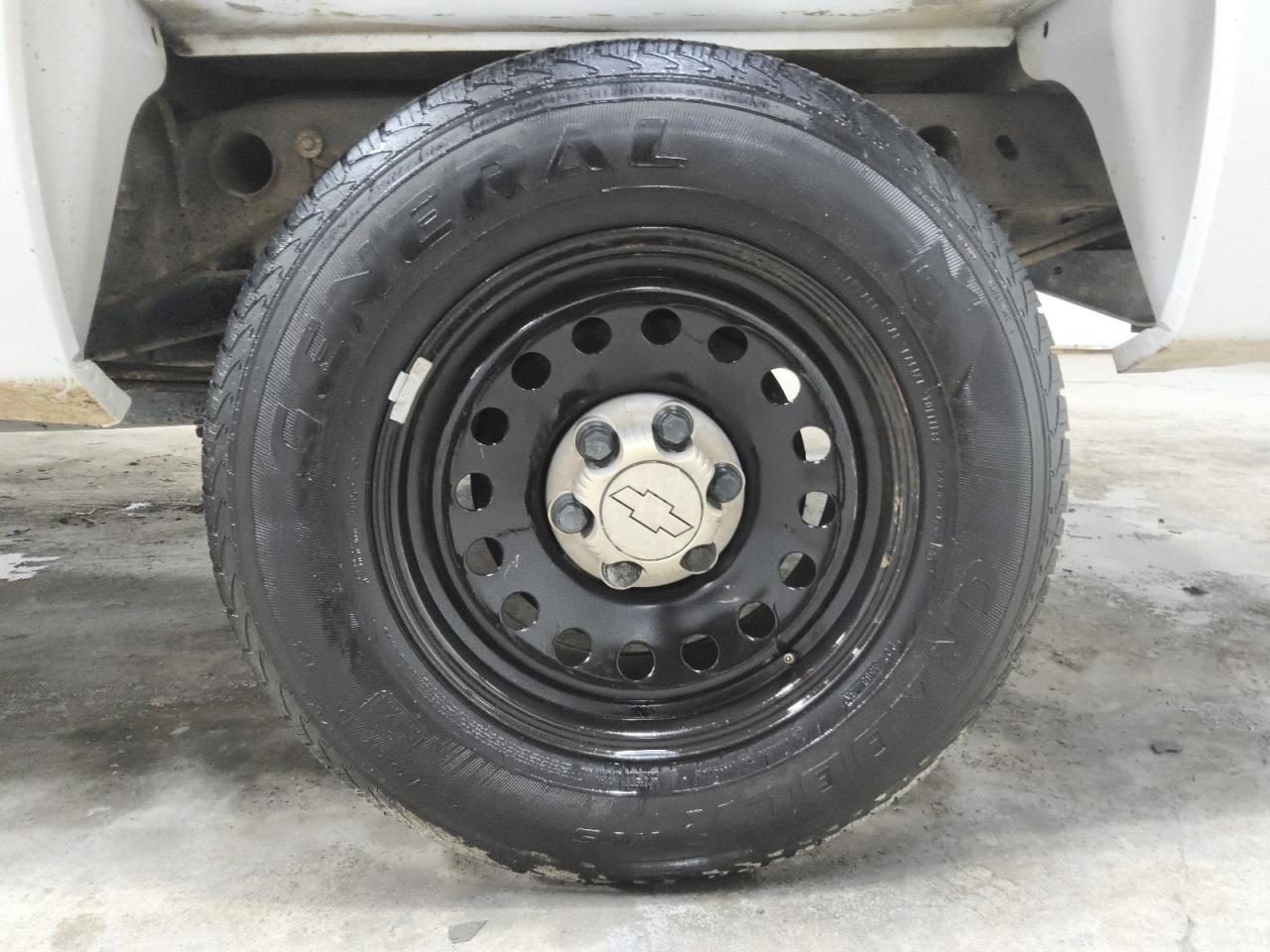 2009 Chevrolet Silverado C1500 White vin: 1GCEC14X39Z151725 Damage: Left Rear Wheel, Mismatched, Replacement Required