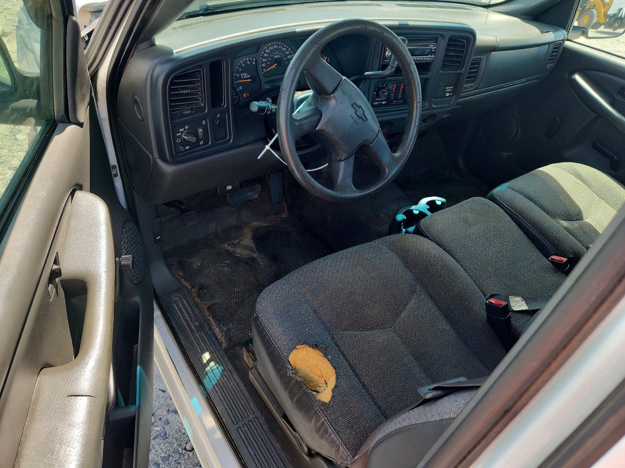 2003 Chevrolet Silverado C1500 White vin: 1GCEC14X43Z156097