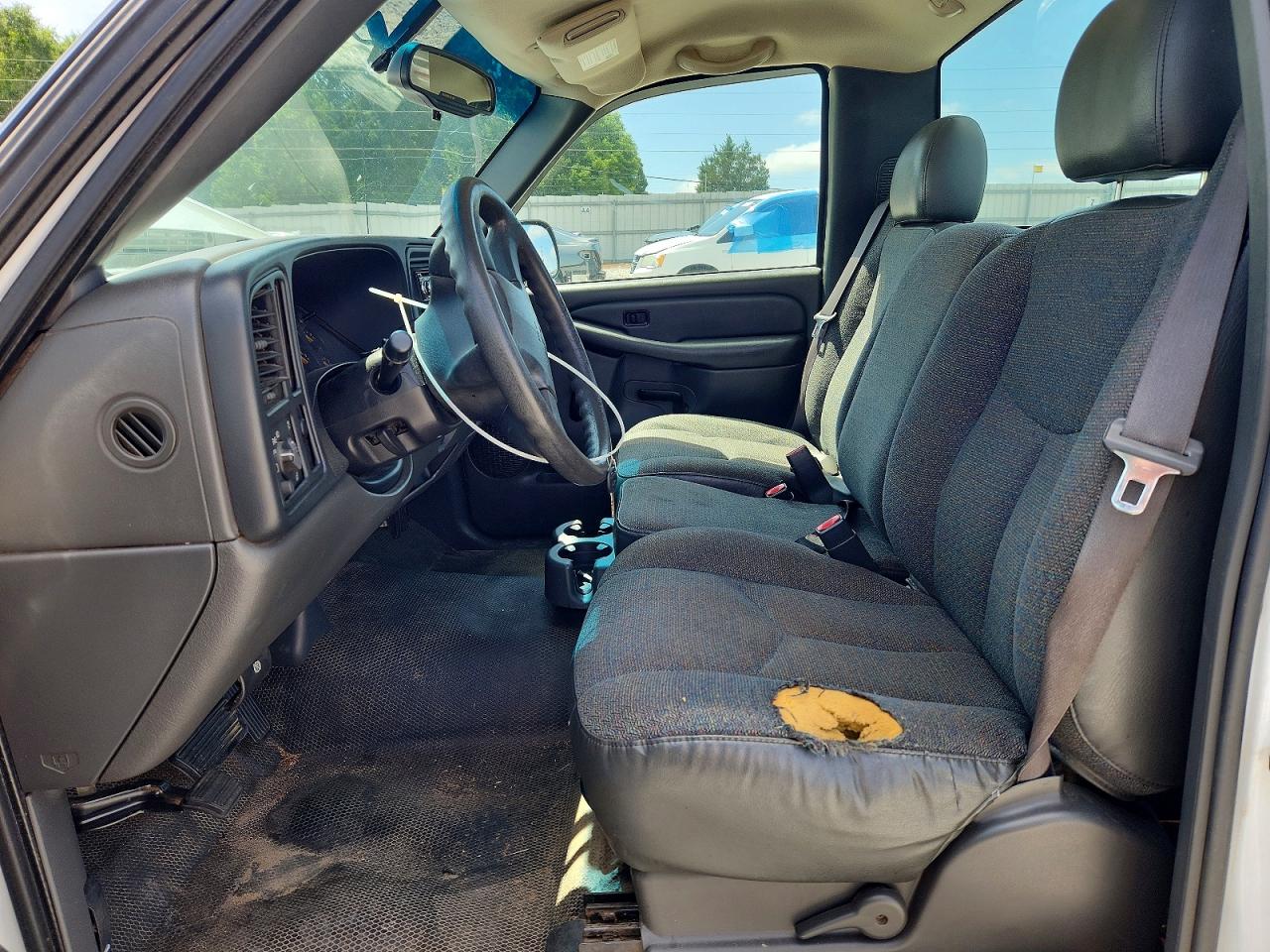2003 Chevrolet Silverado C1500 White vin: 1GCEC14X43Z156097