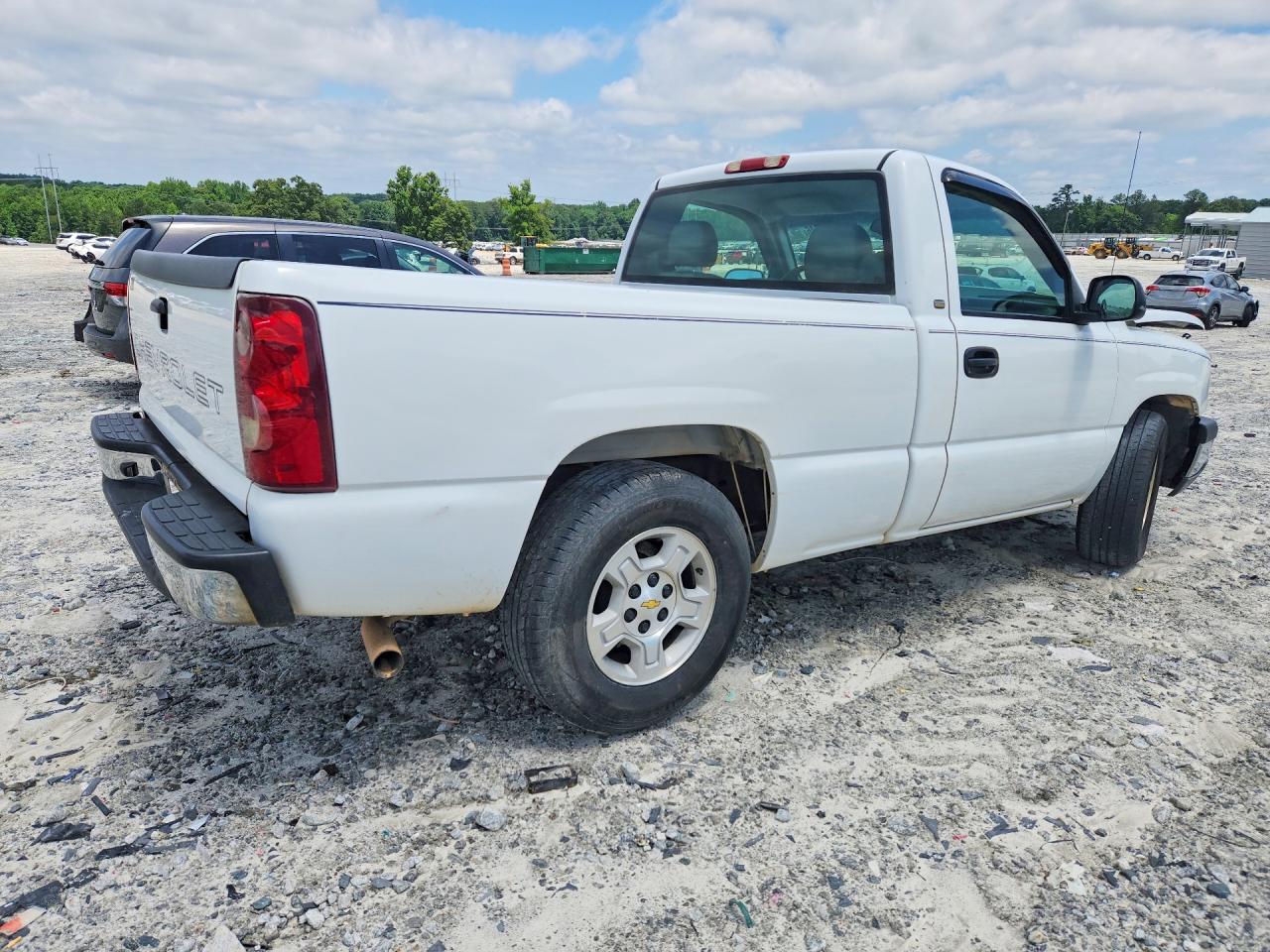 2003 Chevrolet Silverado C1500 White vin: 1GCEC14X43Z156097