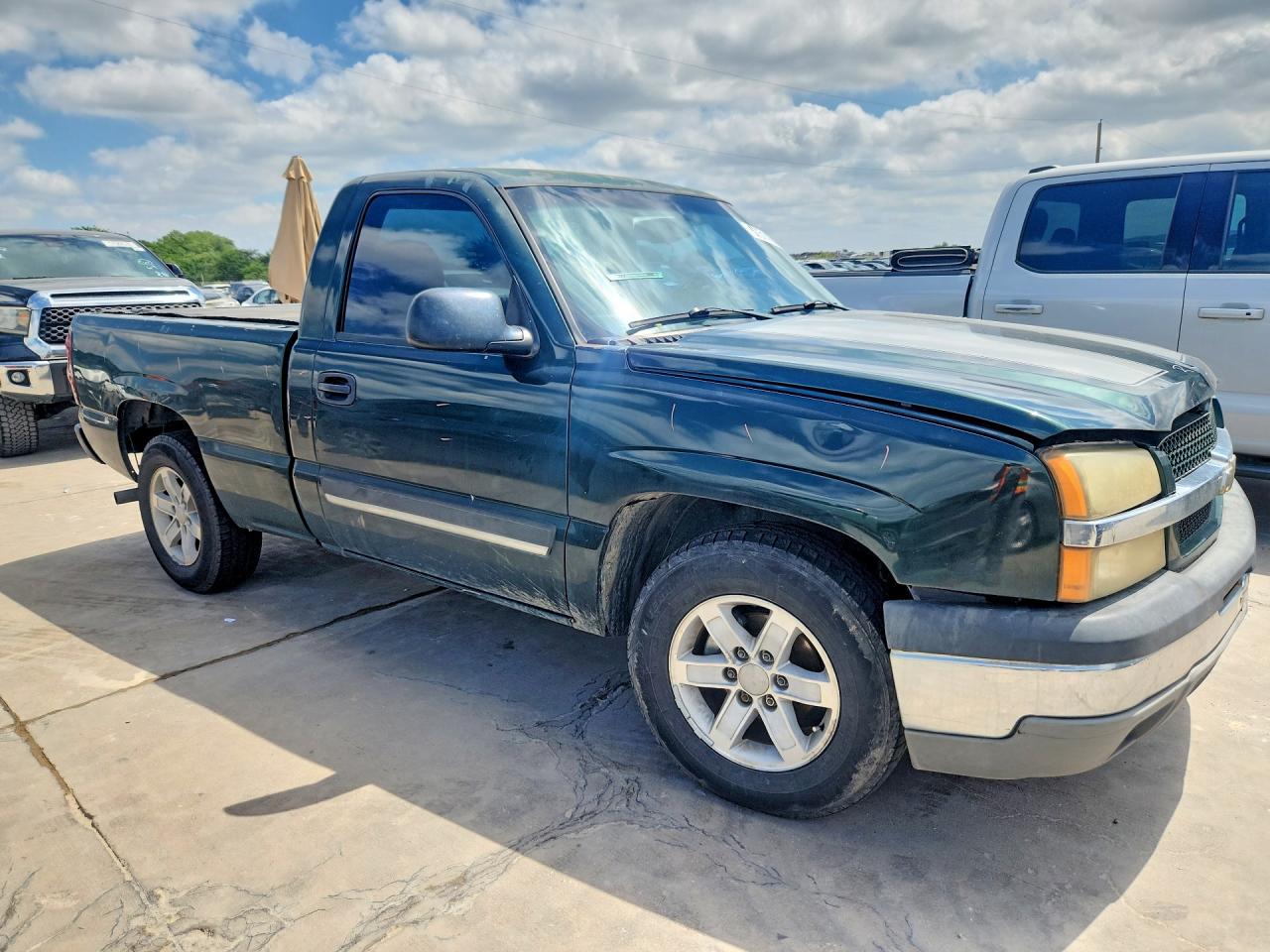 2004 Chevrolet Silverado C1500 Green vin: 1GCEC14X44Z165884