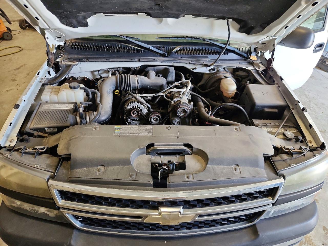 2006 Chevrolet Silverado C1500 White vin: 1GCEC14X46Z301711