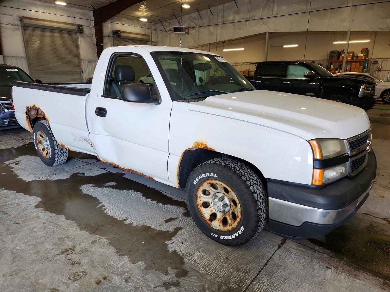 2006 Chevrolet Silverado C1500 White vin: 1GCEC14X46Z301711