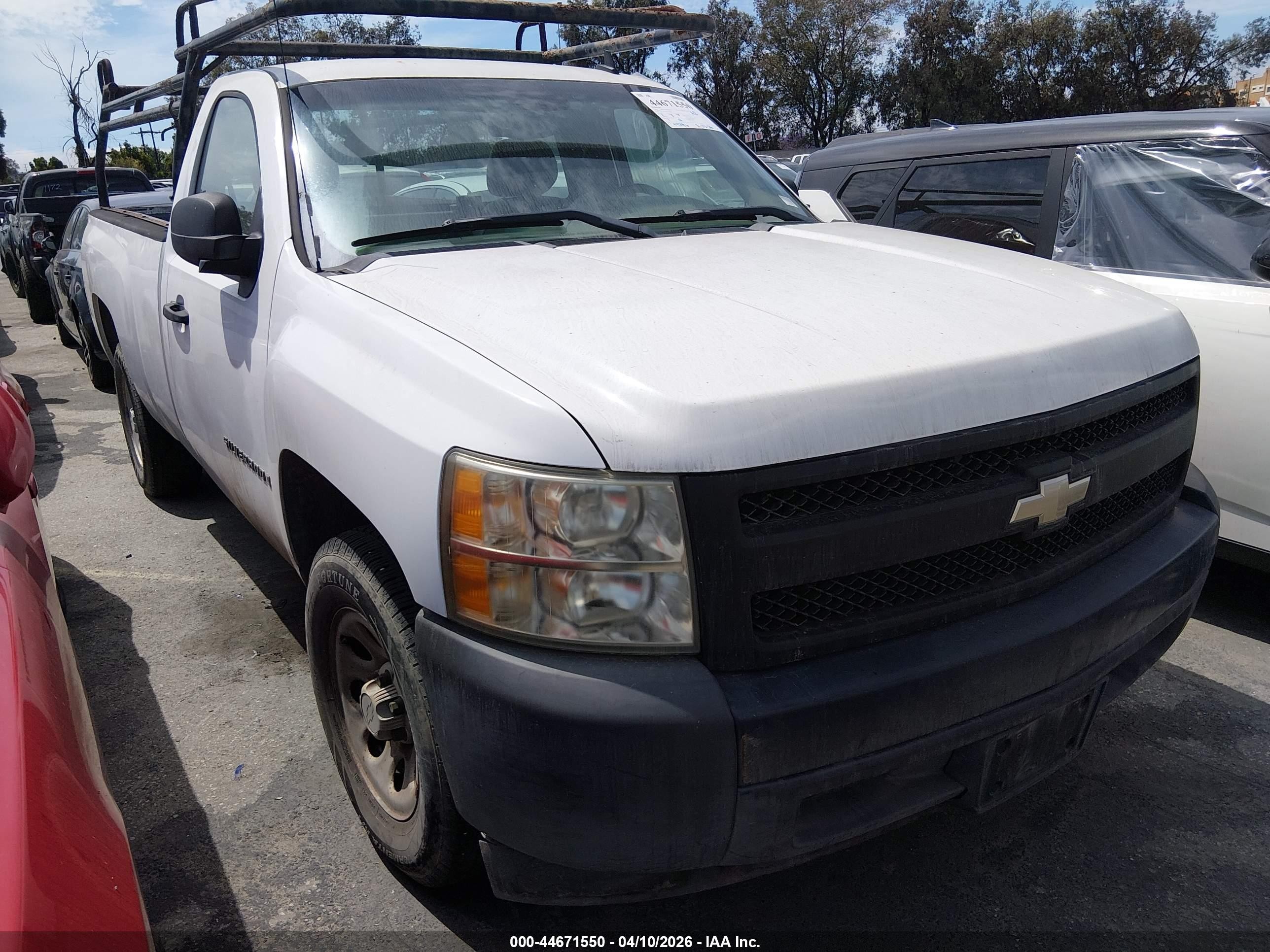 2008 Chevrolet Silverado 1500 Work Truck Белый vin: 1GCEC14X48Z260466