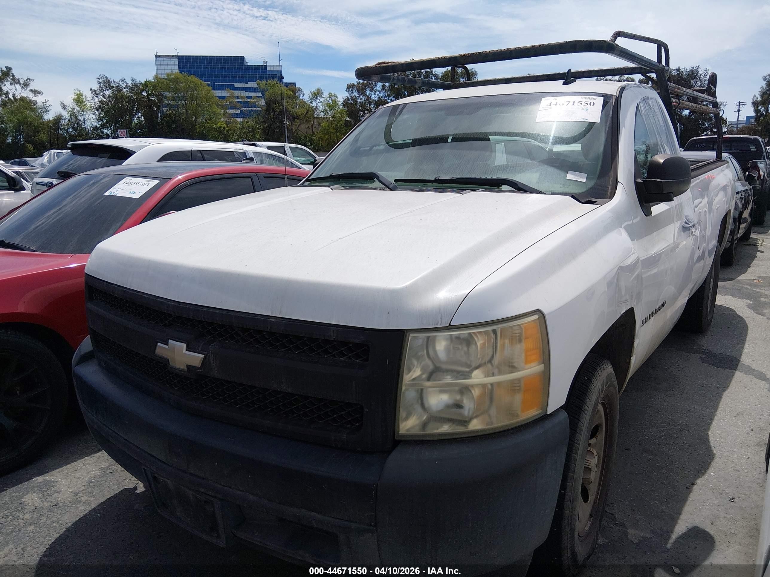 2008 Chevrolet Silverado 1500 Work Truck Белый vin: 1GCEC14X48Z260466
