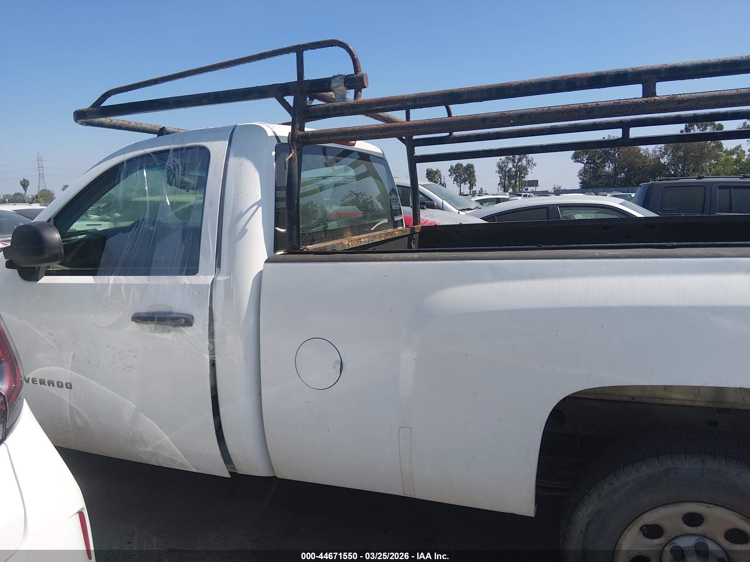2008 Chevrolet Silverado 1500 Work Truck Белый vin: 1GCEC14X48Z260466