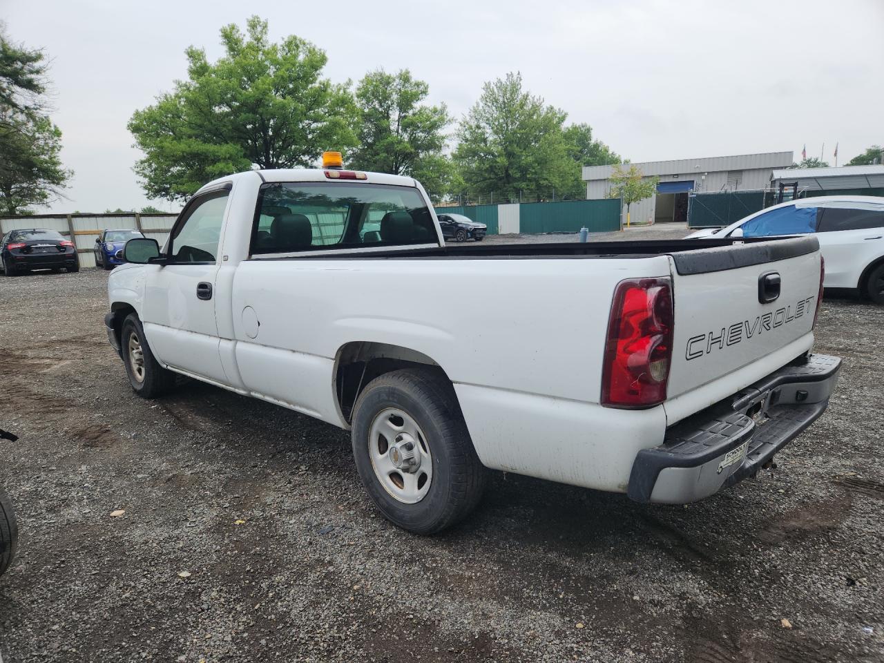 2003 Chevrolet Silverado C1500 White vin: 1GCEC14X53Z113629 Damage: Left Bed Side, Heavy Scratch, 11 To 12 Inches