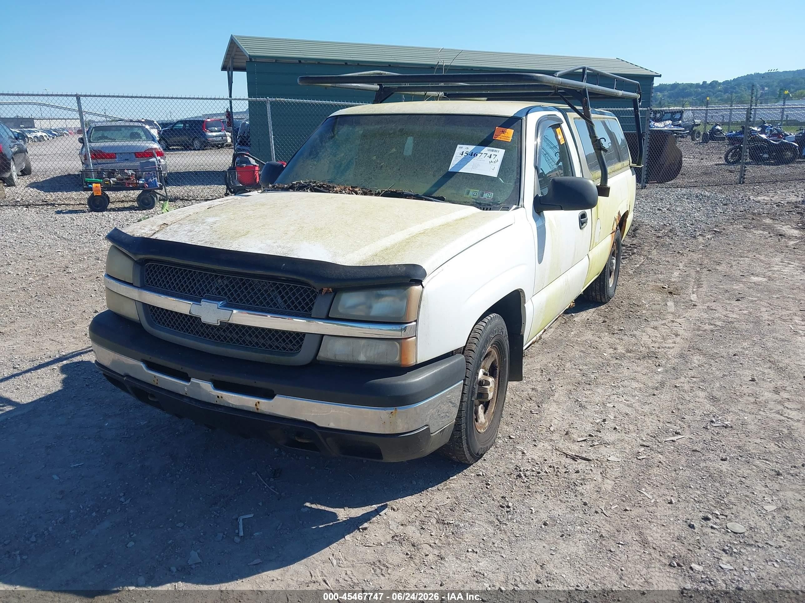 2004 Chevrolet Silverado 1500 Work Truck White vin: 1GCEC14X54Z262723