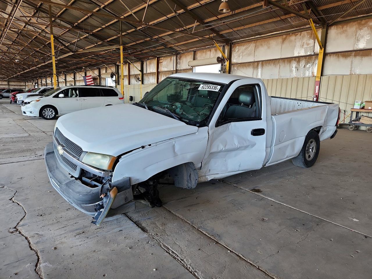 2004 Chevrolet Silverado C1500 White vin: 1GCEC14X54Z352521