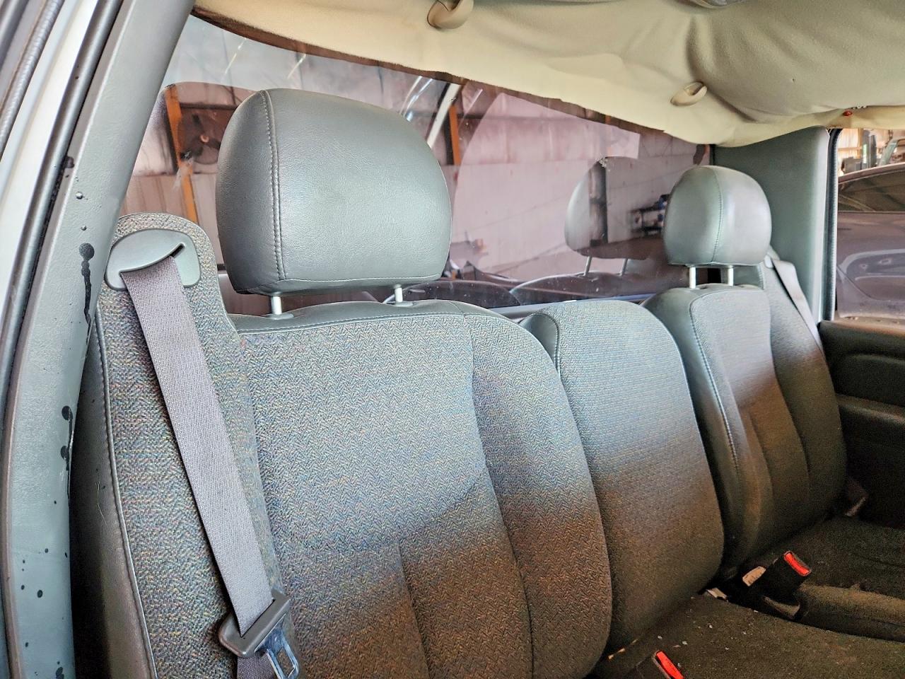 2004 Chevrolet Silverado C1500 White vin: 1GCEC14X54Z352521