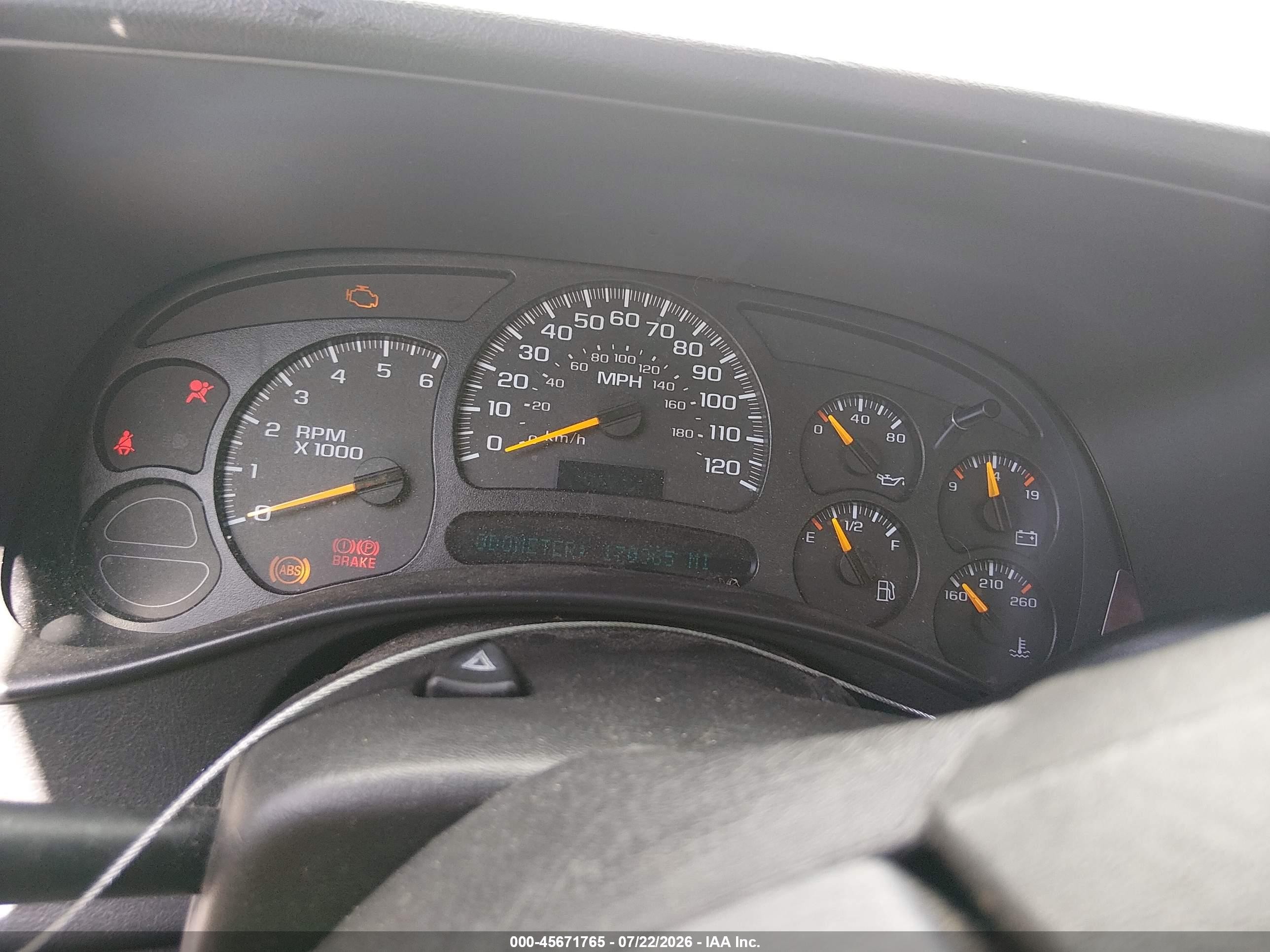 2005 Chevrolet Silverado 1500   Silver vin: 1GCEC14X55Z112872
