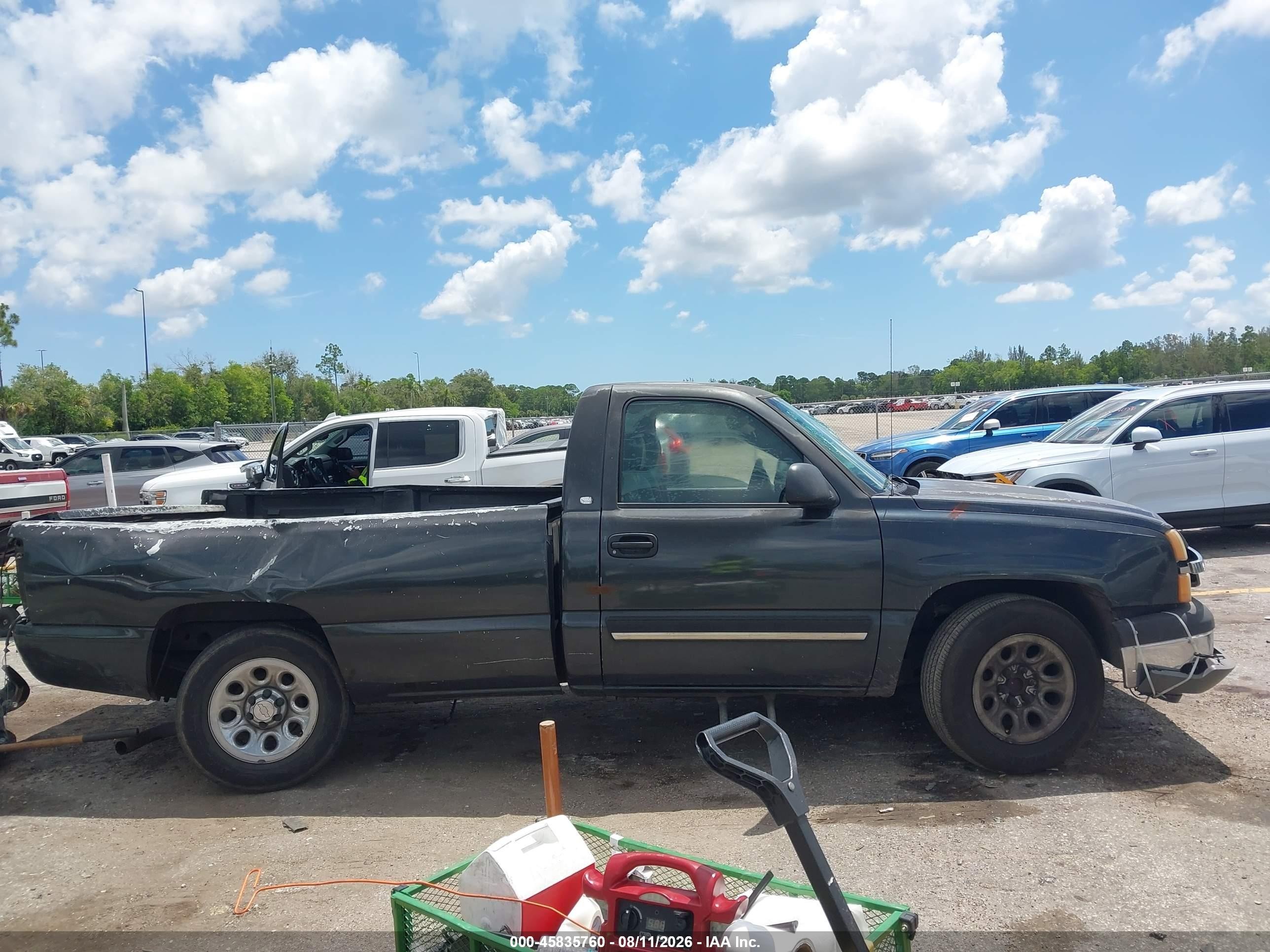 2005 Chevrolet Silverado 1500   Black vin: 1GCEC14X55Z288482
