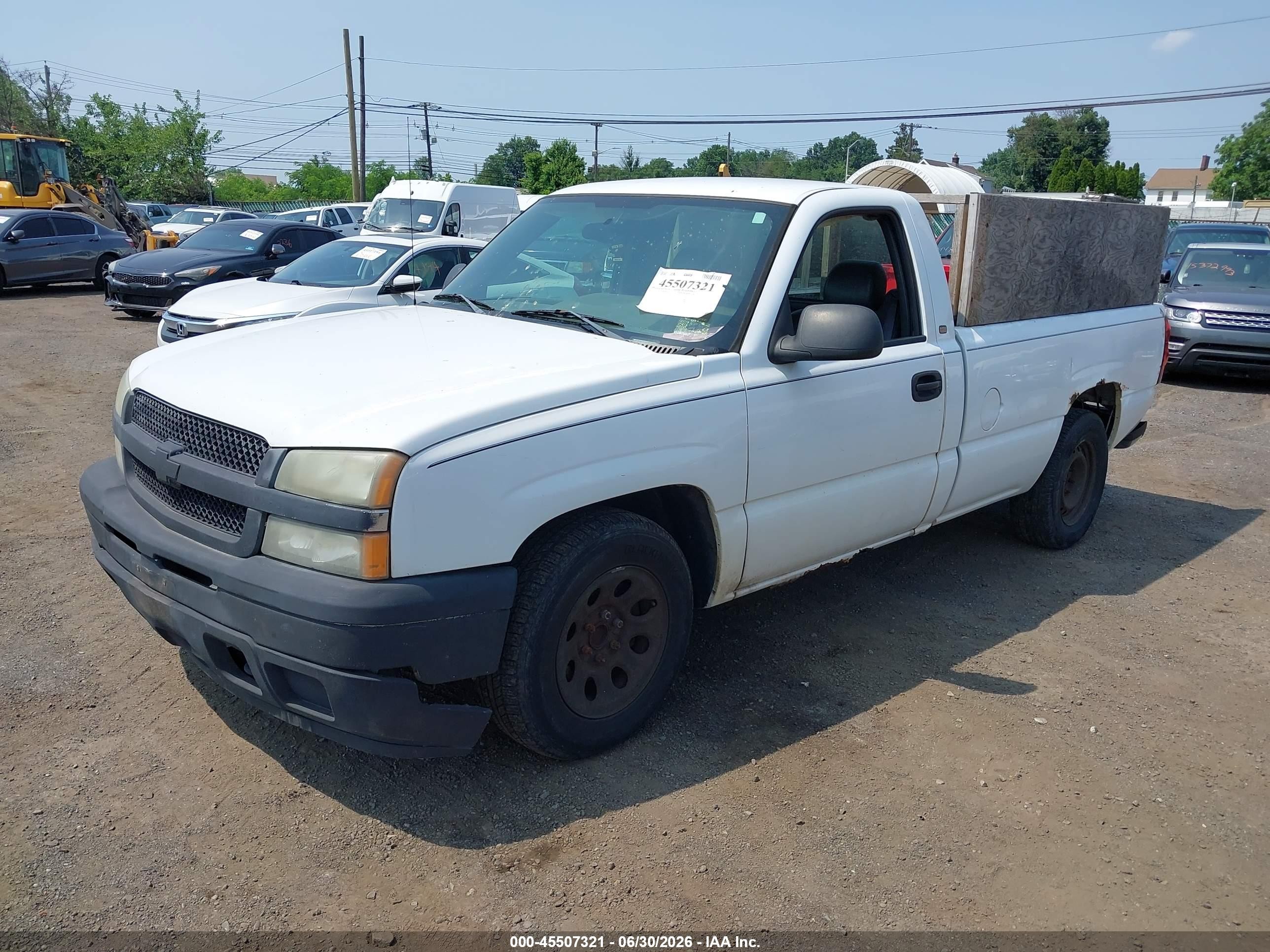 2005 Chevrolet Silverado 1500 Work Truck White vin: 1GCEC14X55Z305586