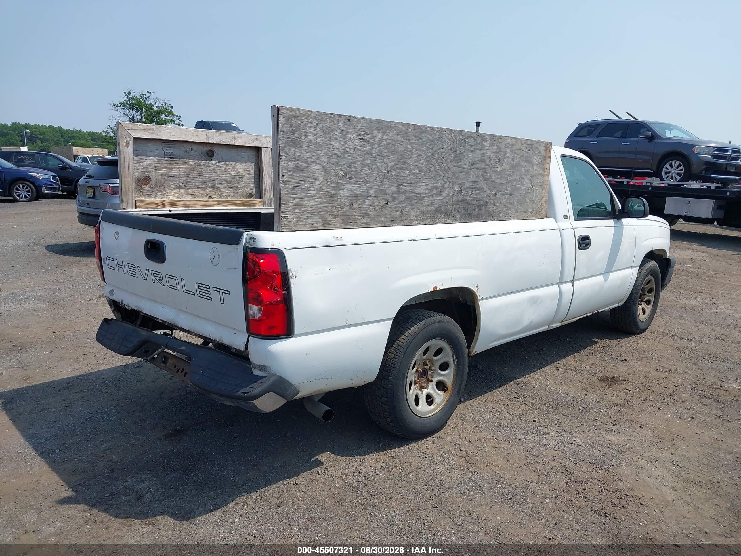 2005 Chevrolet Silverado 1500 Work Truck White vin: 1GCEC14X55Z305586
