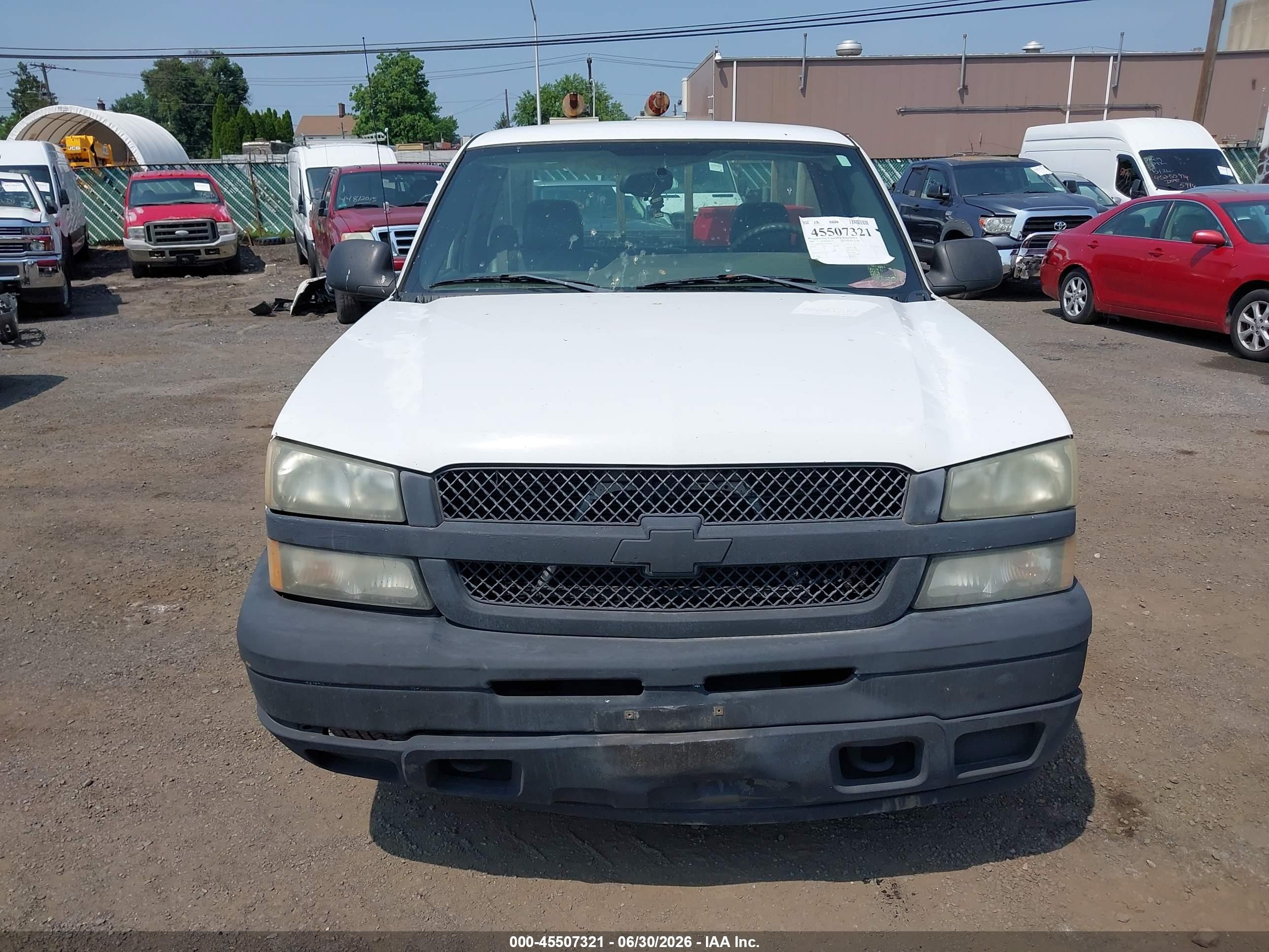 2005 Chevrolet Silverado 1500 Work Truck White vin: 1GCEC14X55Z305586