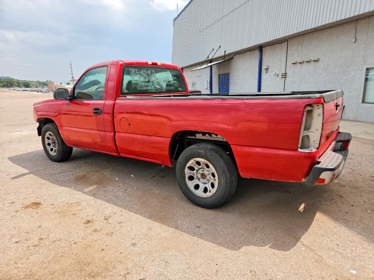 2005 Chevrolet Silverado C1500 Red vin: 1GCEC14X55Z315812