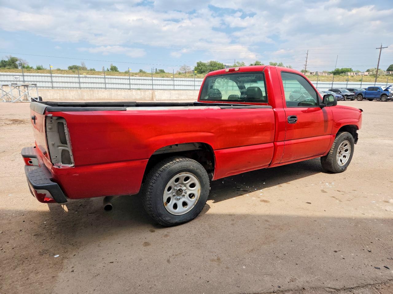 2005 Chevrolet Silverado C1500 Red vin: 1GCEC14X55Z315812