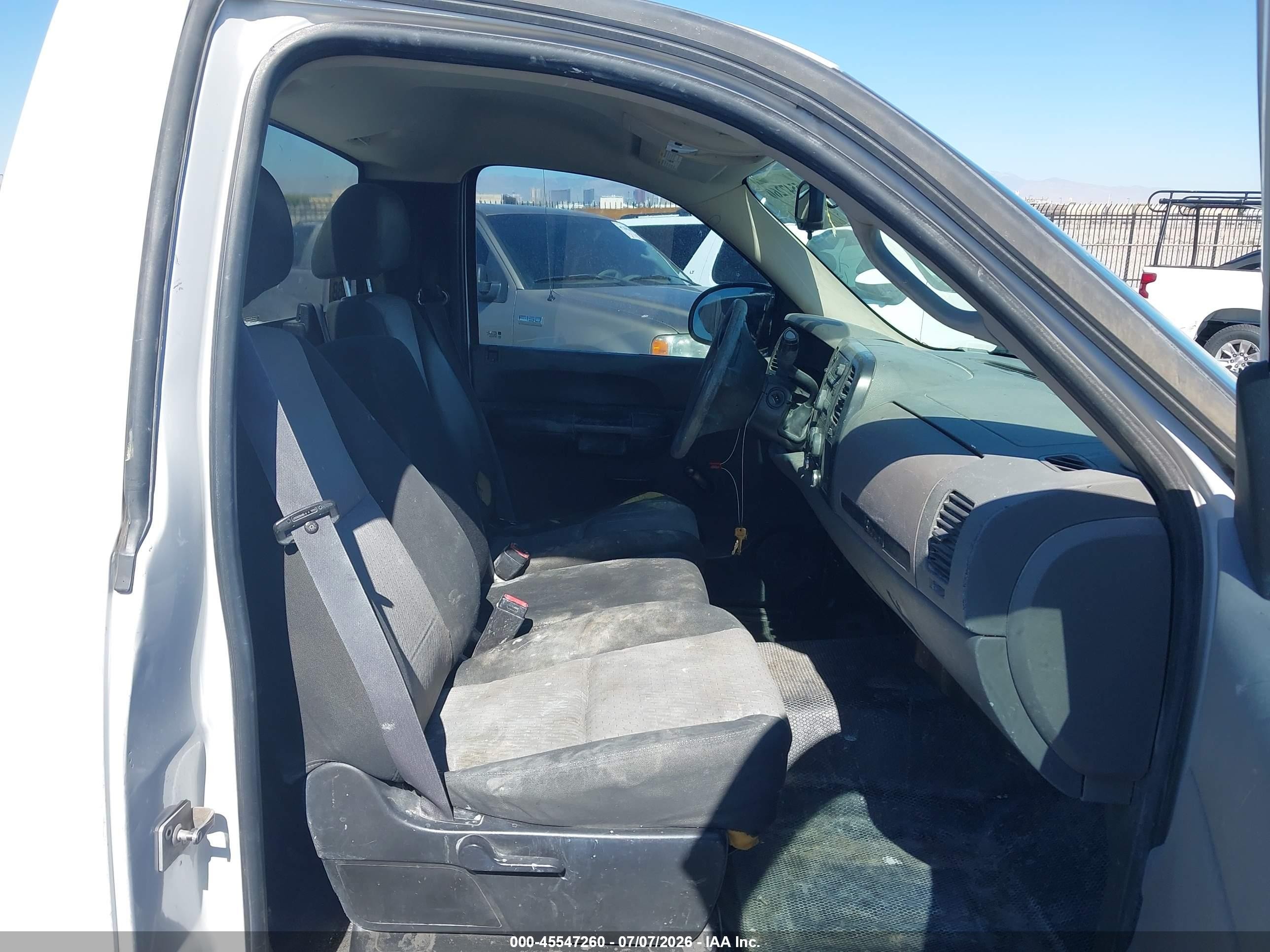 2008 Chevrolet Silverado 1500 Work Truck White vin: 1GCEC14X58Z111631