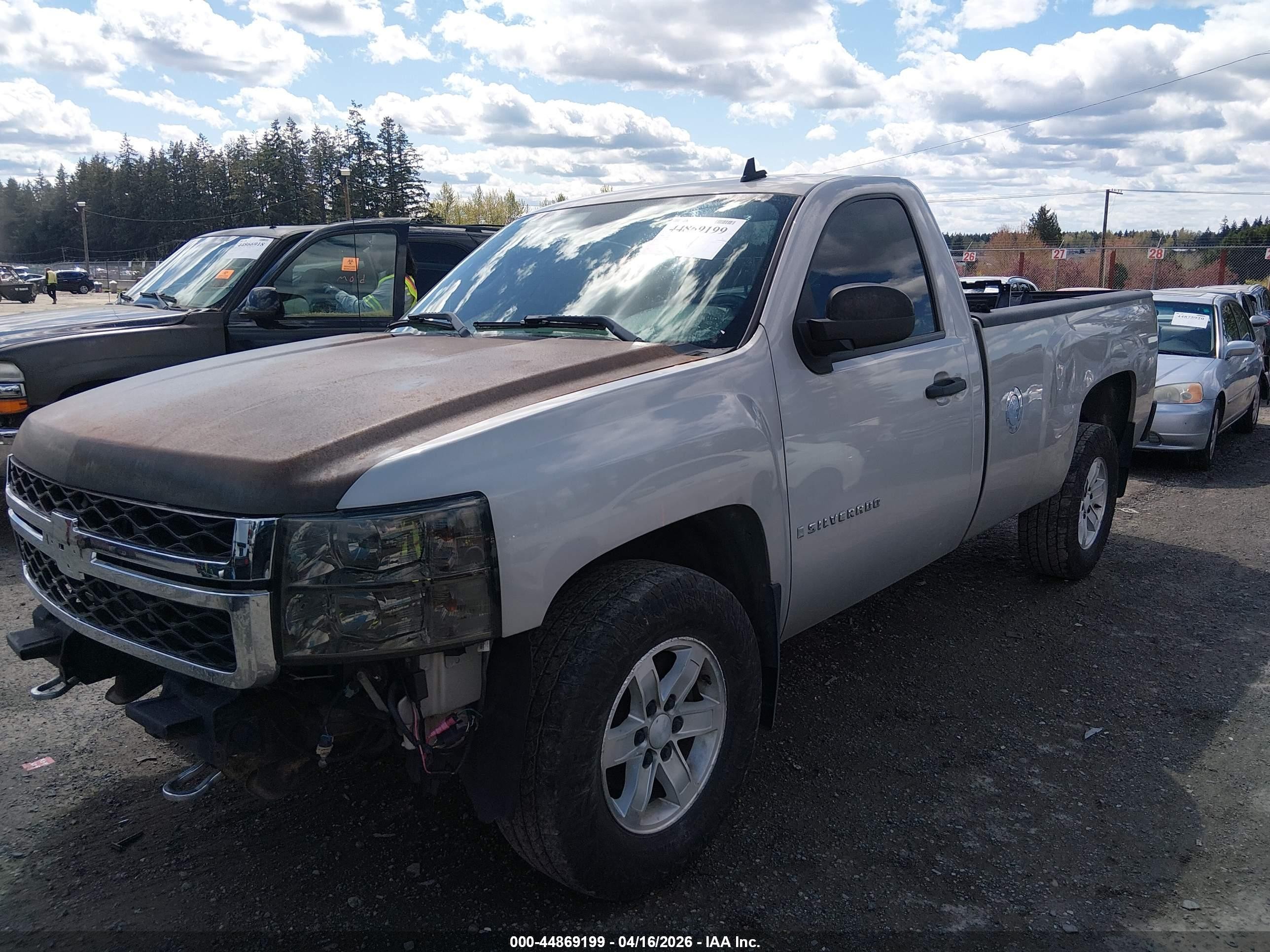2008 Chevrolet Silverado 1500 Work Truck Silver vin: 1GCEC14X58Z112794