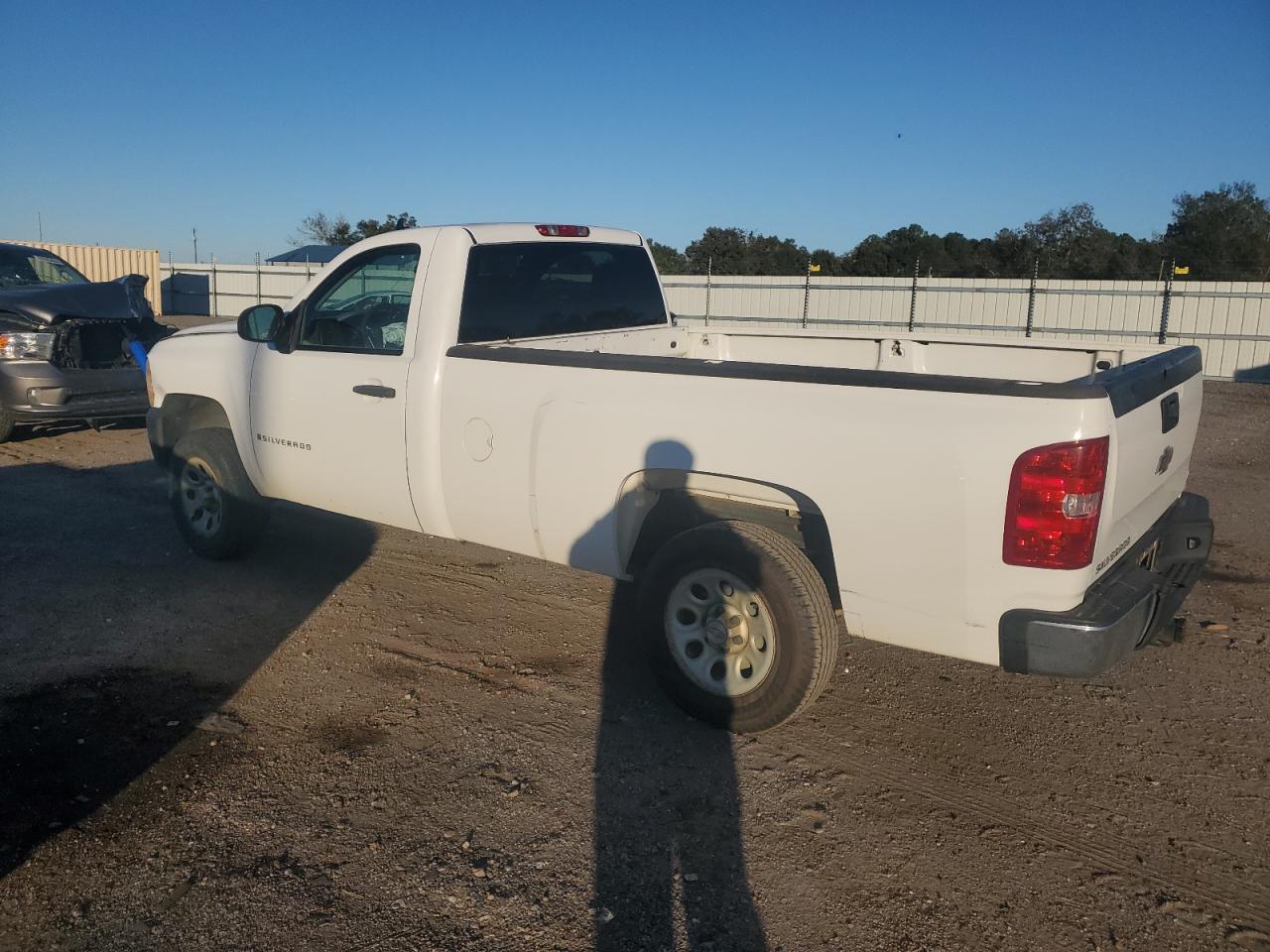 2009 Chevrolet Silverado C1500 White vin: 1GCEC14X59Z202903