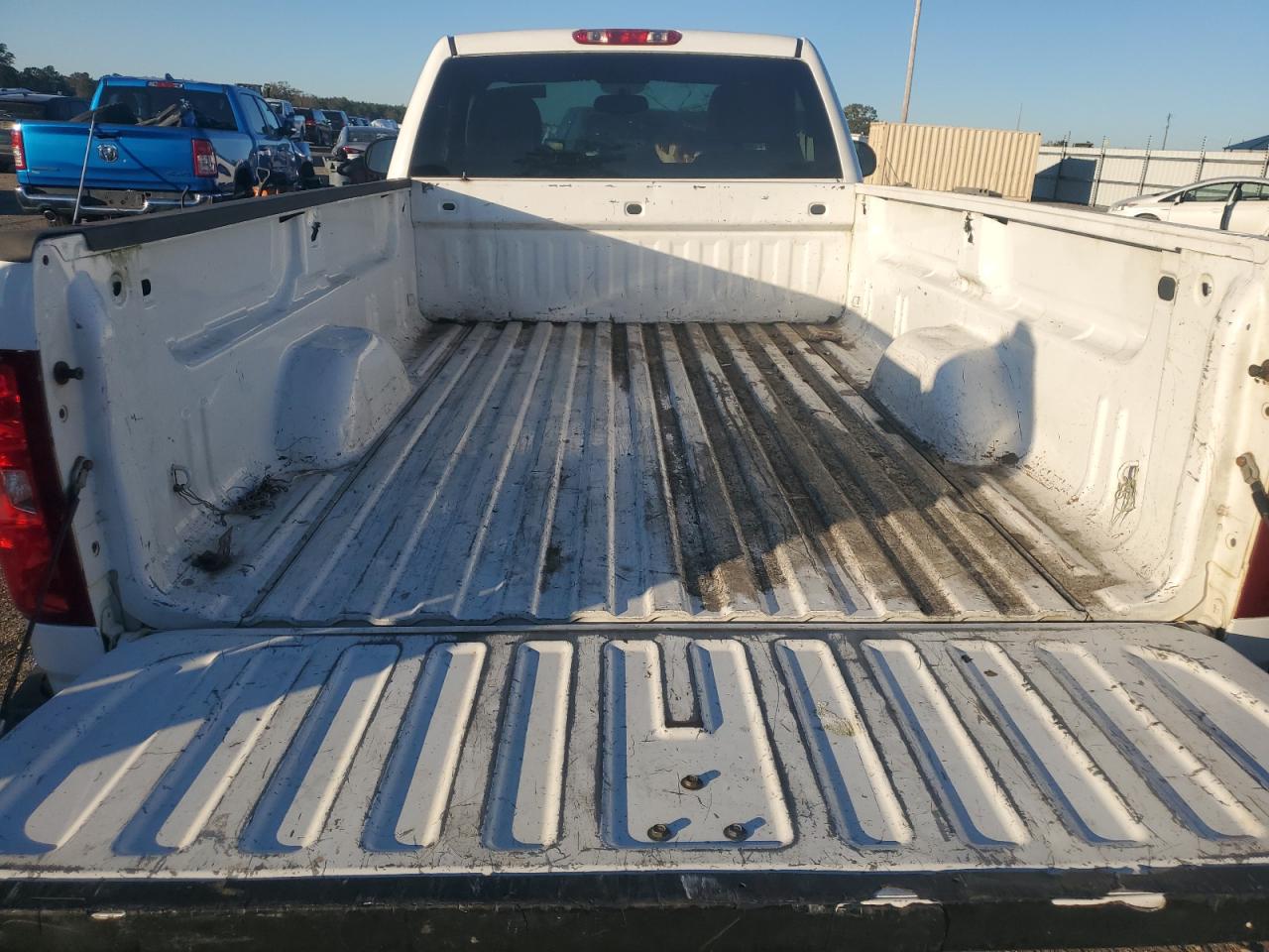 2009 Chevrolet Silverado C1500 White vin: 1GCEC14X59Z202903