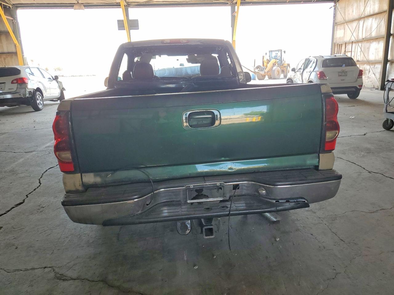 2005 Chevrolet Silverado C1500 Silver vin: 1GCEC14X65Z135142