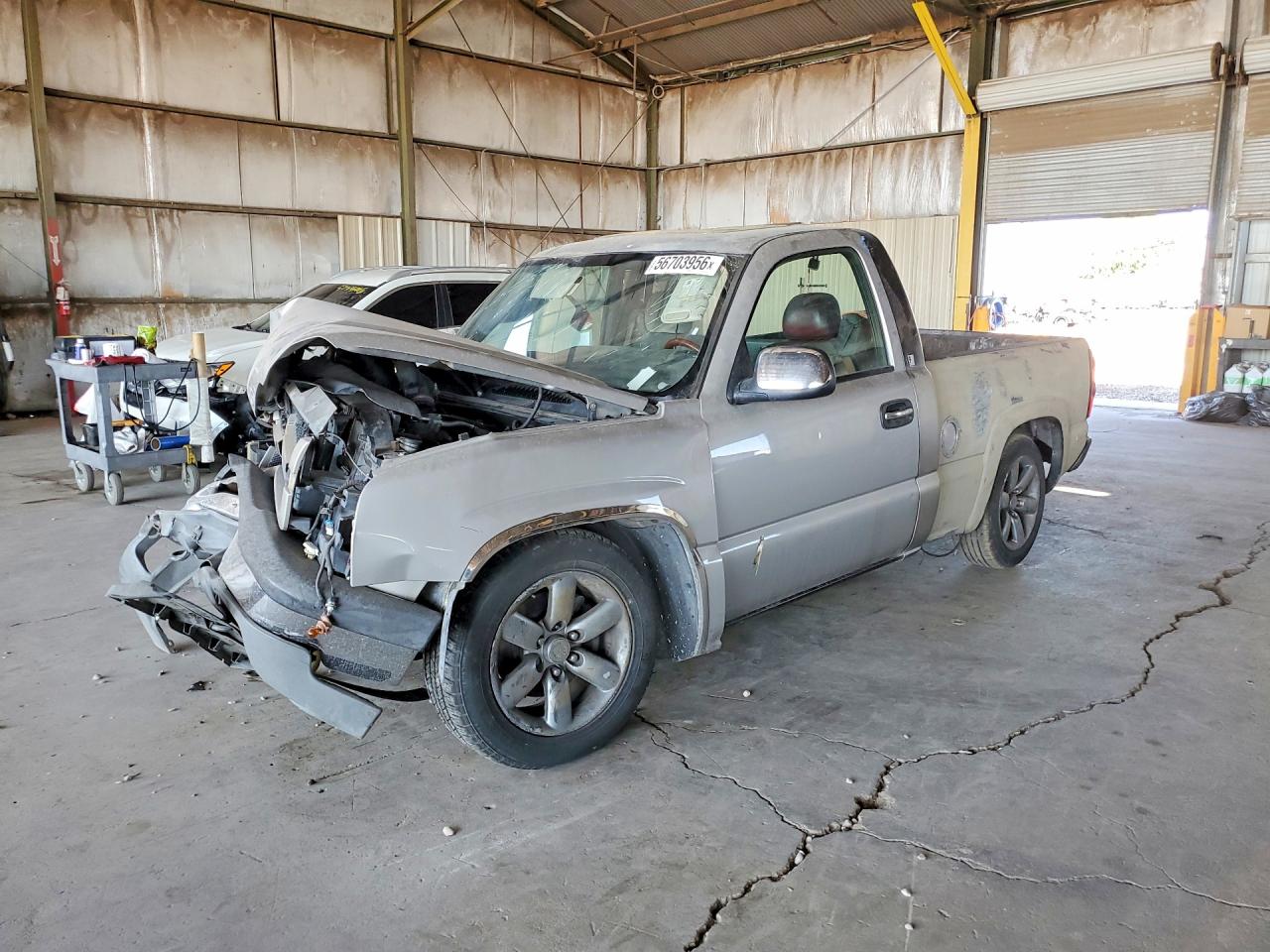 2005 Chevrolet Silverado C1500 Silver vin: 1GCEC14X65Z135142