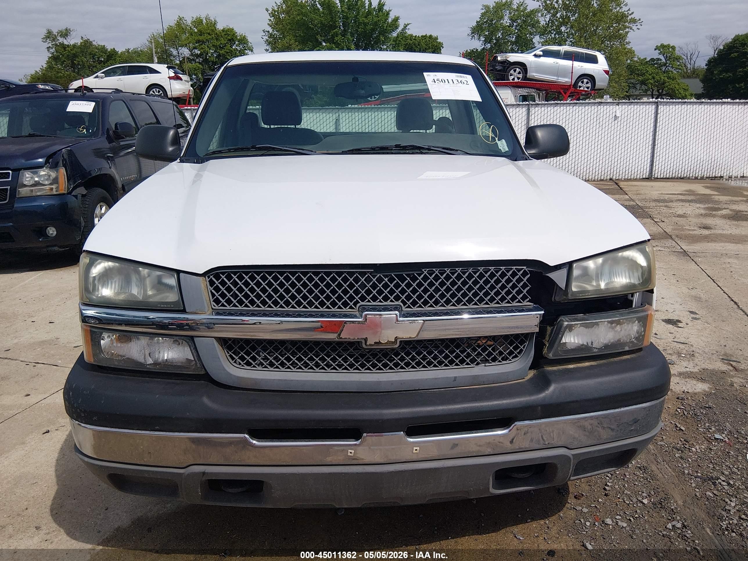 2005 Chevrolet Silverado 1500 Work Truck White vin: 1GCEC14X65Z152619