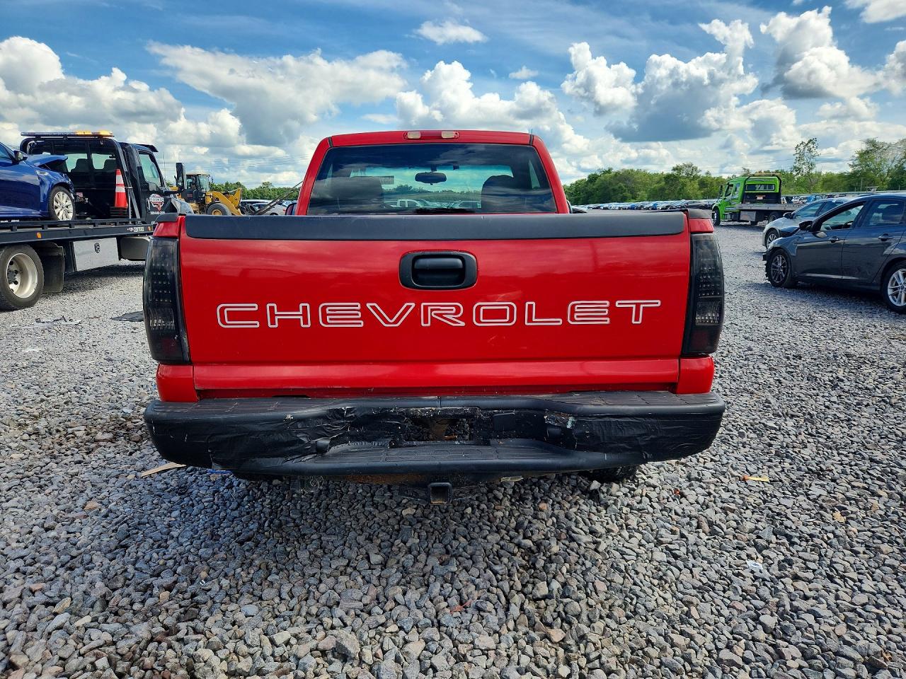 2005 Chevrolet Silverado C1500 Red vin: 1GCEC14X65Z199925