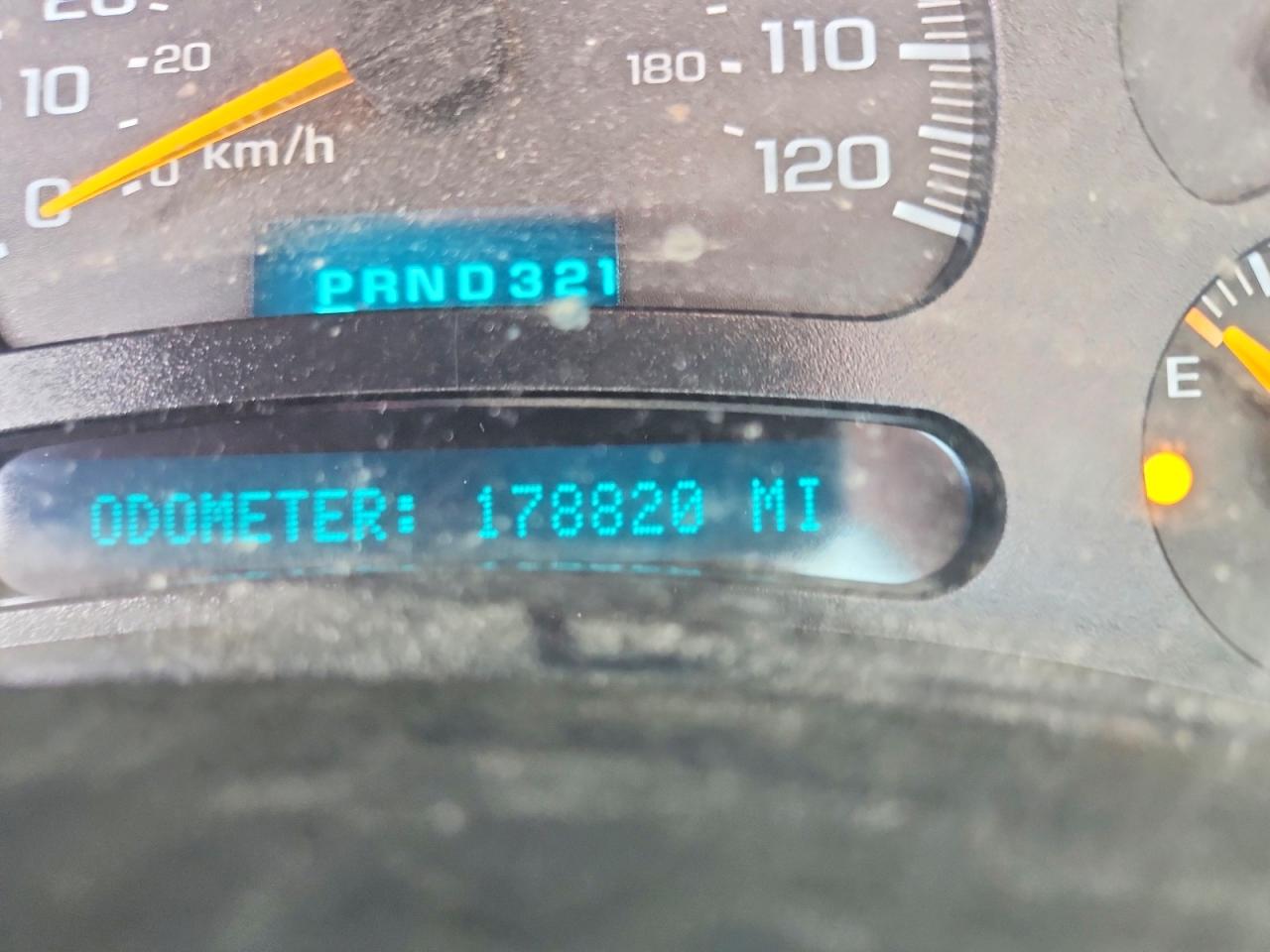 2005 Chevrolet Silverado C1500 Red vin: 1GCEC14X65Z199925