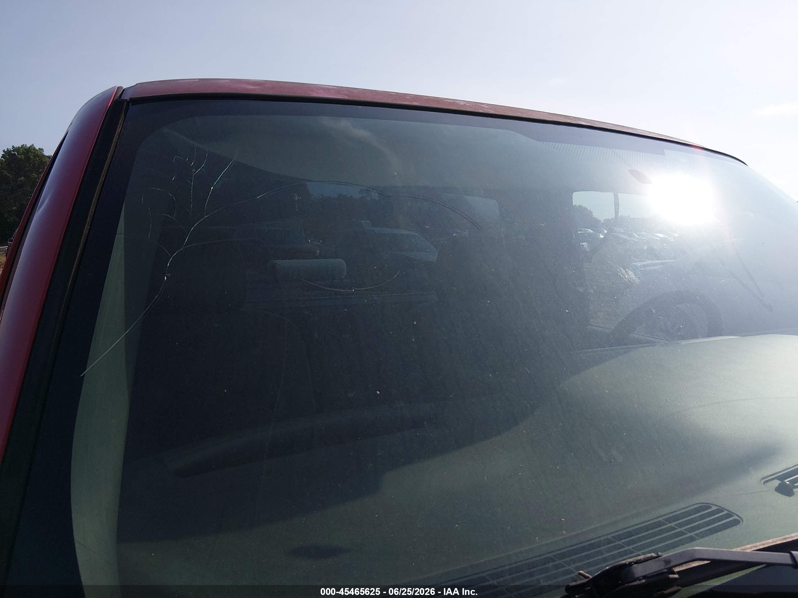 2005 Chevrolet Silverado 1500 Work Truck Red vin: 1GCEC14X65Z261405