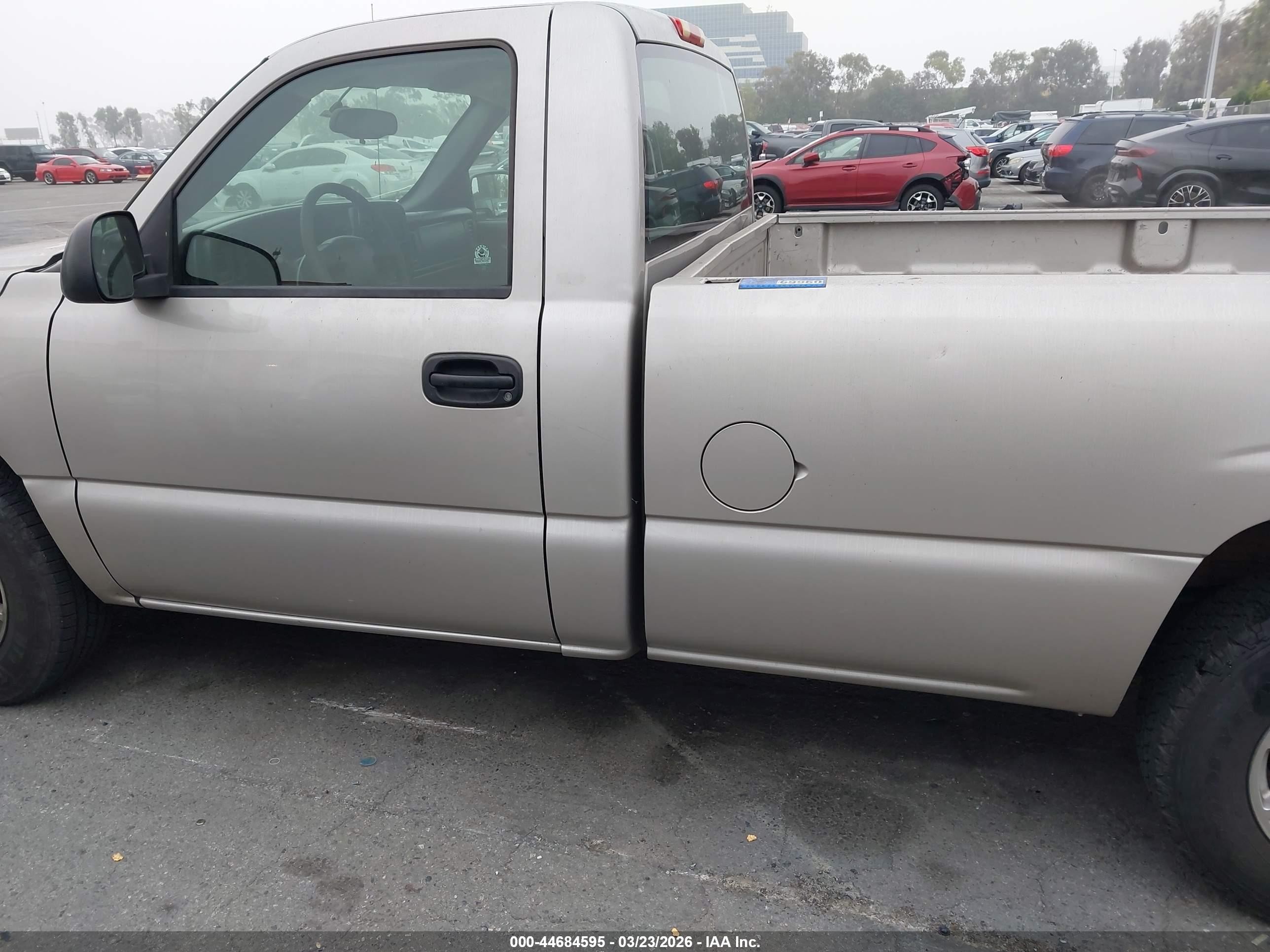 2005 Chevrolet Silverado 1500 Work Truck Beige vin: 1GCEC14X65Z290502