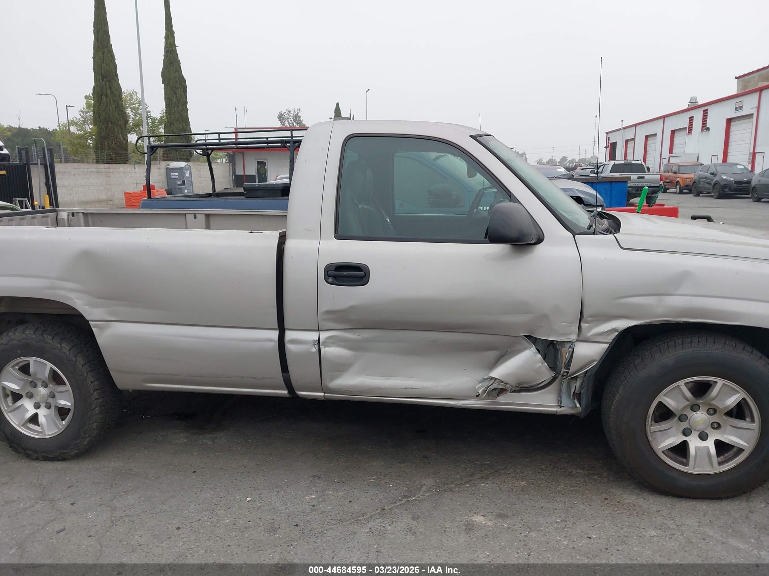 2005 Chevrolet Silverado 1500 Work Truck Beige vin: 1GCEC14X65Z290502