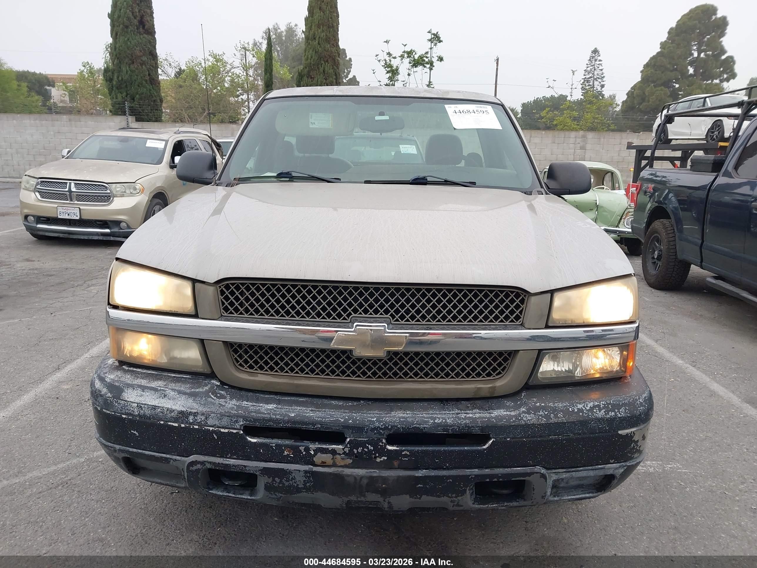 2005 Chevrolet Silverado 1500 Work Truck Beige vin: 1GCEC14X65Z290502