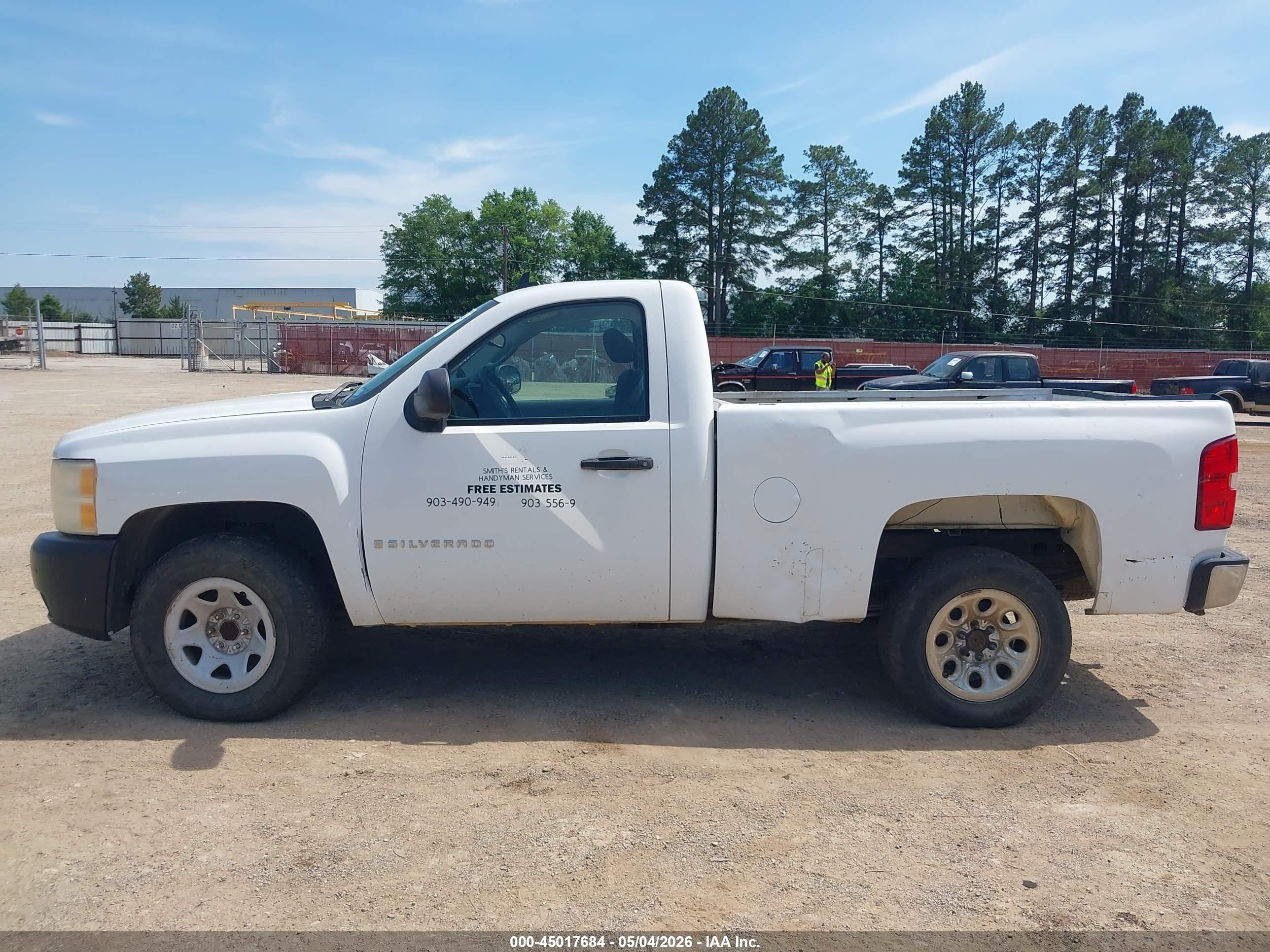 2009 Chevrolet Silverado 1500 Work Truck White vin: 1GCEC14X69Z193791