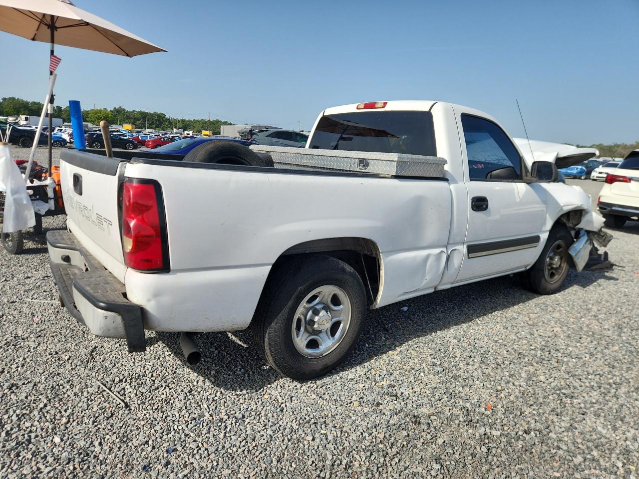 2003 Chevrolet Silverado C1500 White vin: 1GCEC14X73Z317364