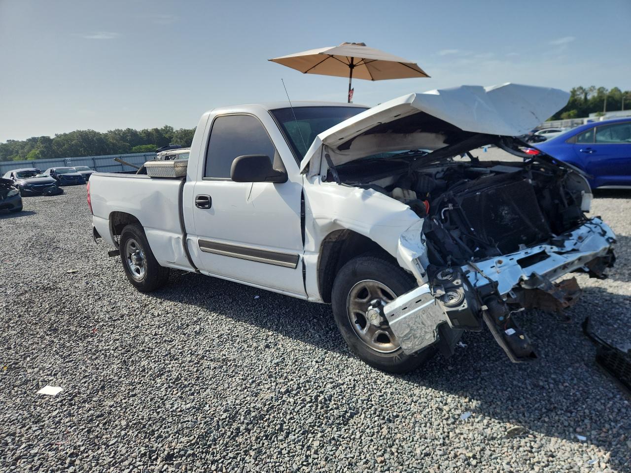 2003 Chevrolet Silverado C1500 White vin: 1GCEC14X73Z317364