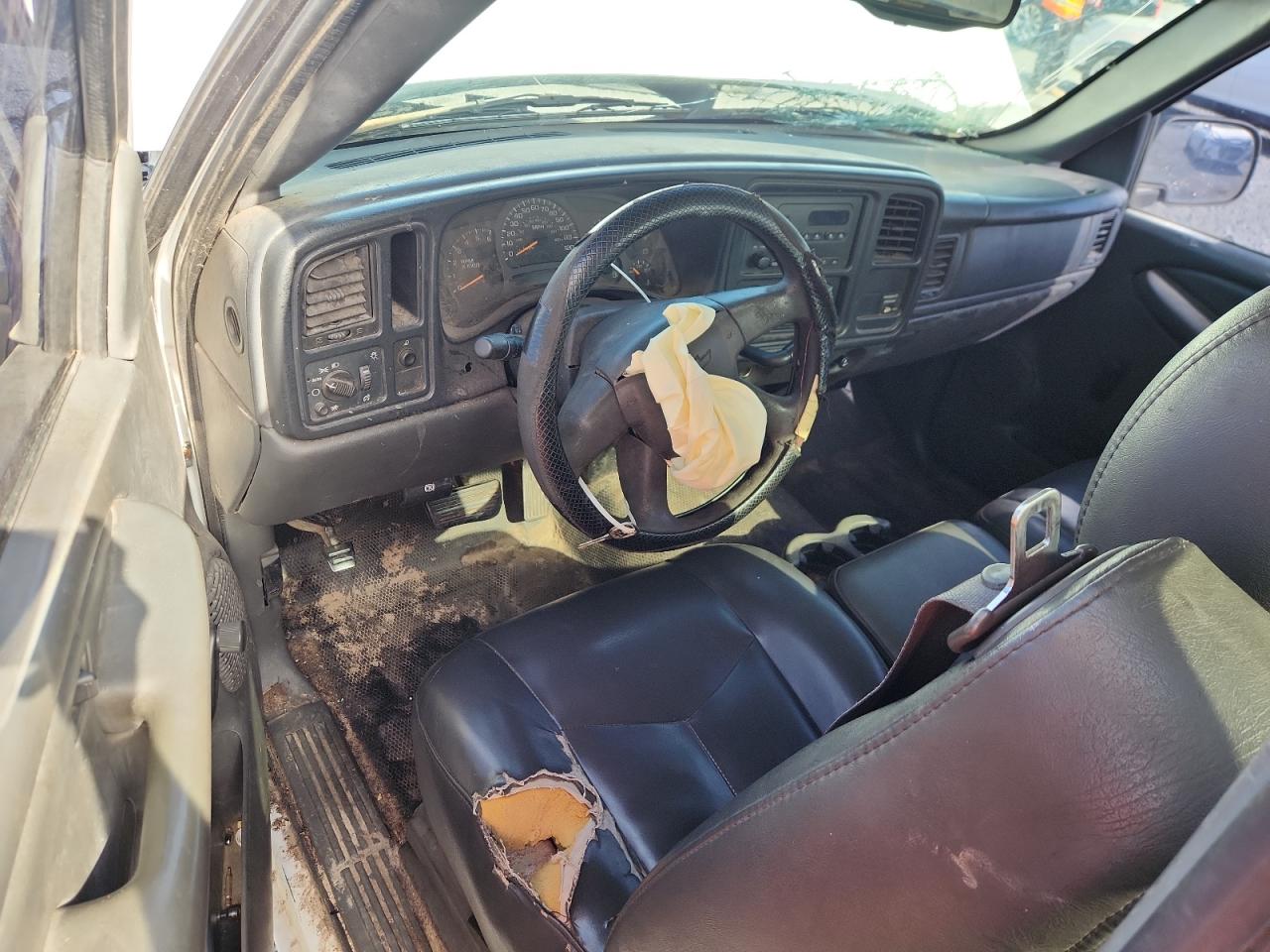 2003 Chevrolet Silverado C1500 White vin: 1GCEC14X73Z317364