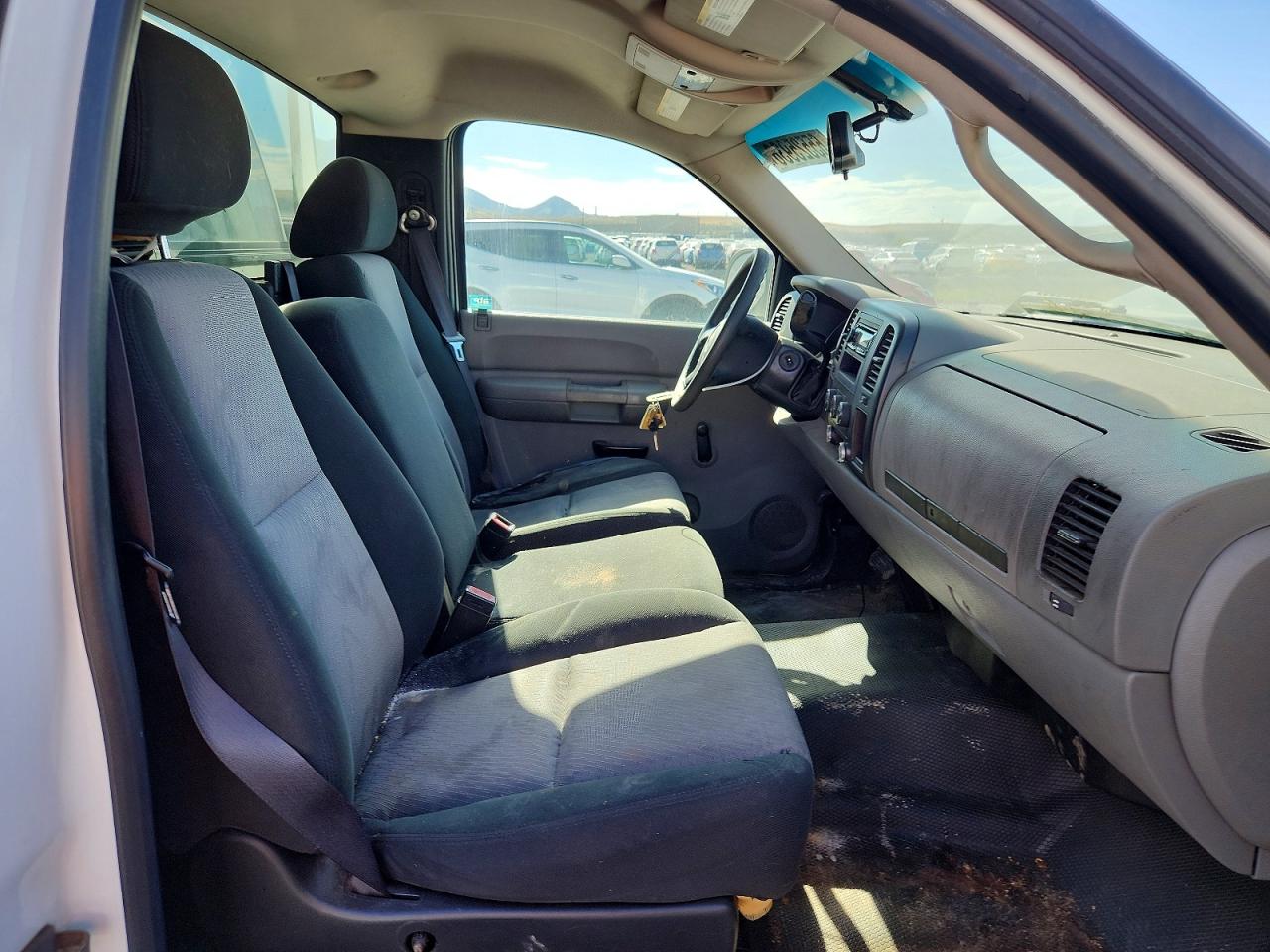 2008 Chevrolet Silverado C1500 White vin: 1GCEC14X78Z112943
